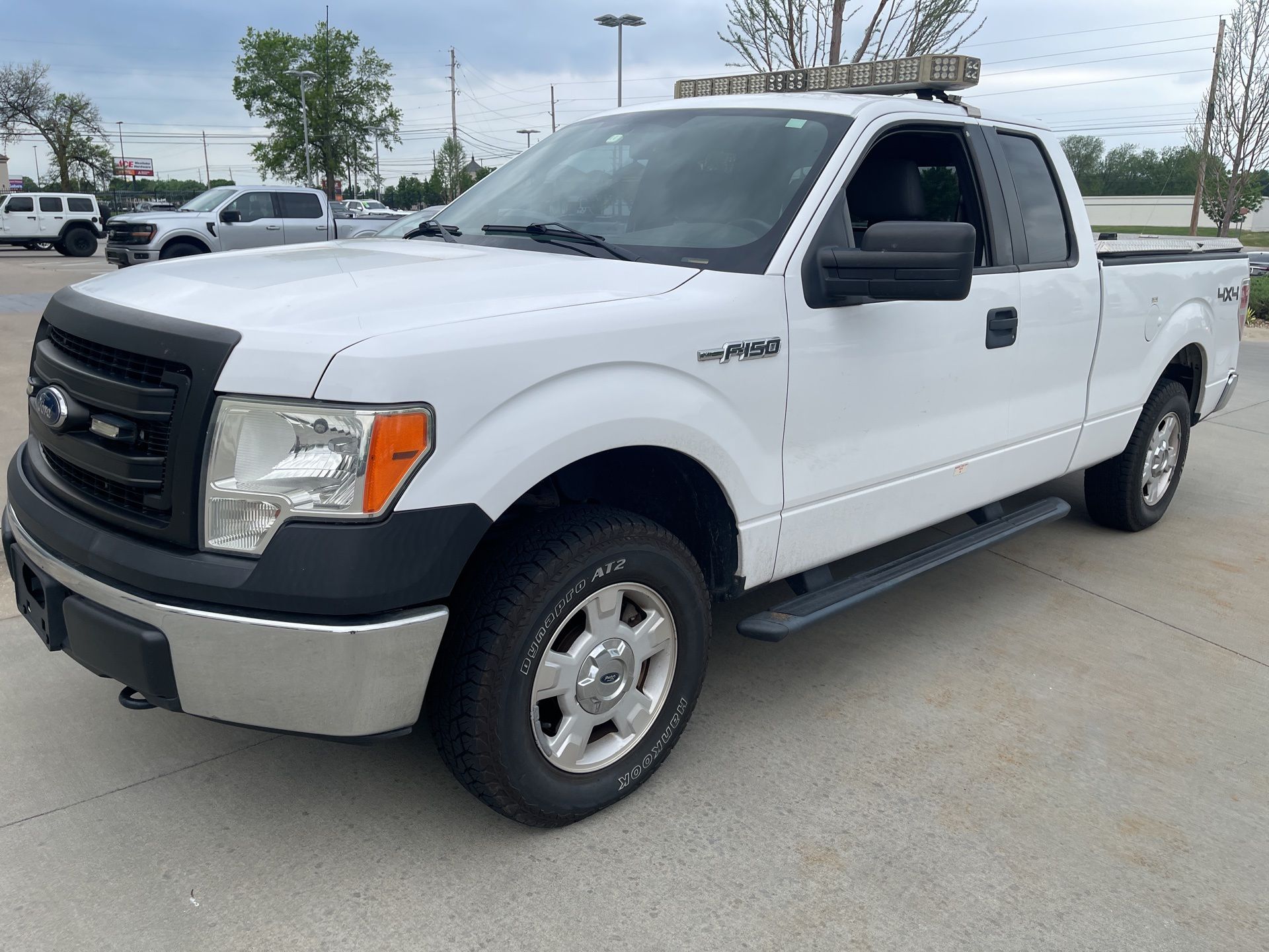 Oxford White 2014 Ford F-150 XL SuperCab 4WD Pickup Truck Four-Wheel Drive 6-Speed Automatic