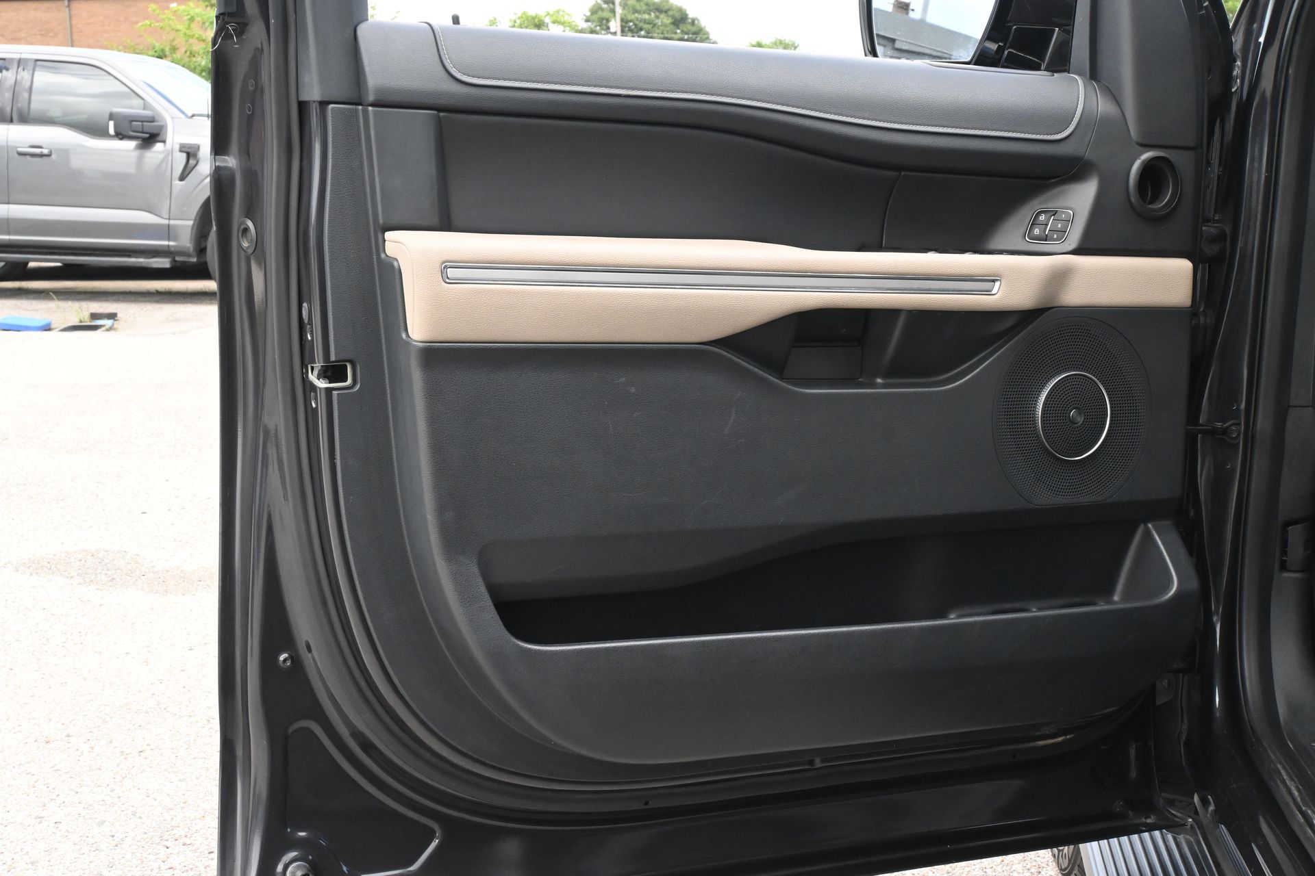 2024 Ford Expedition Limited Gray at AutoSavvy Houston Southwest