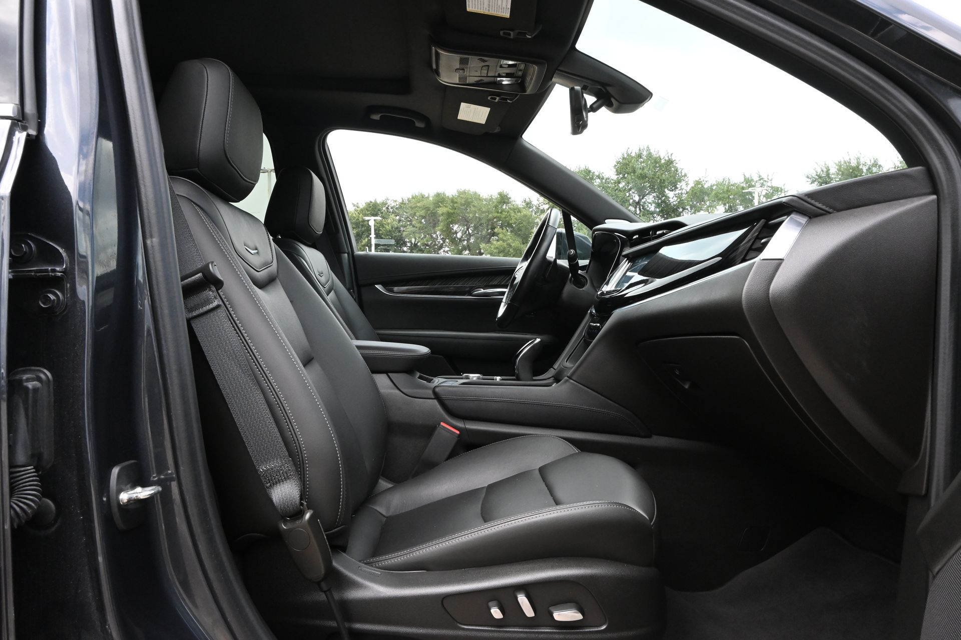 2023 Cadillac XT6 Premium Luxury Green at Bayway Cadillac Southwest