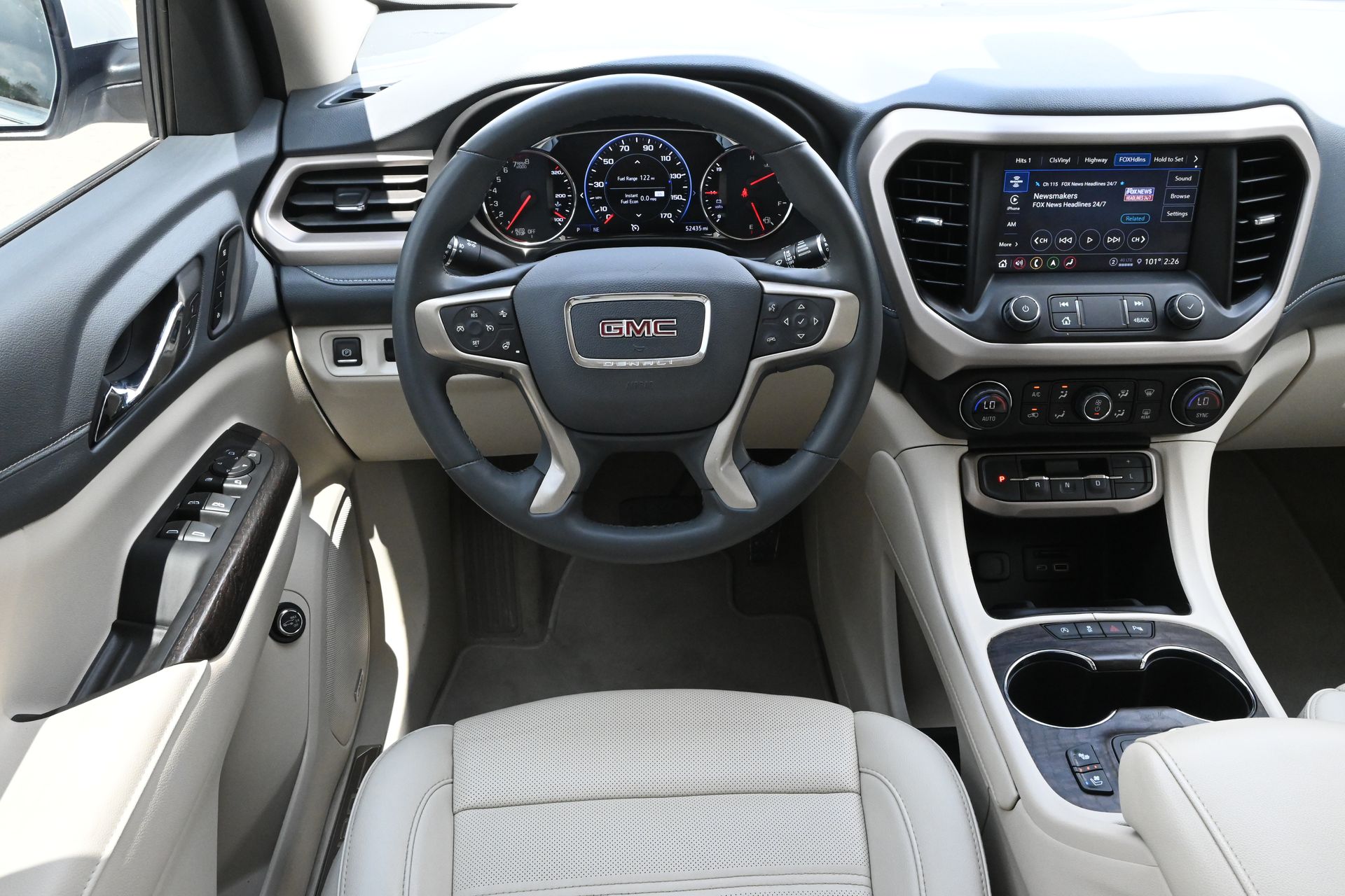 2023 GMC Acadia Denali - 9