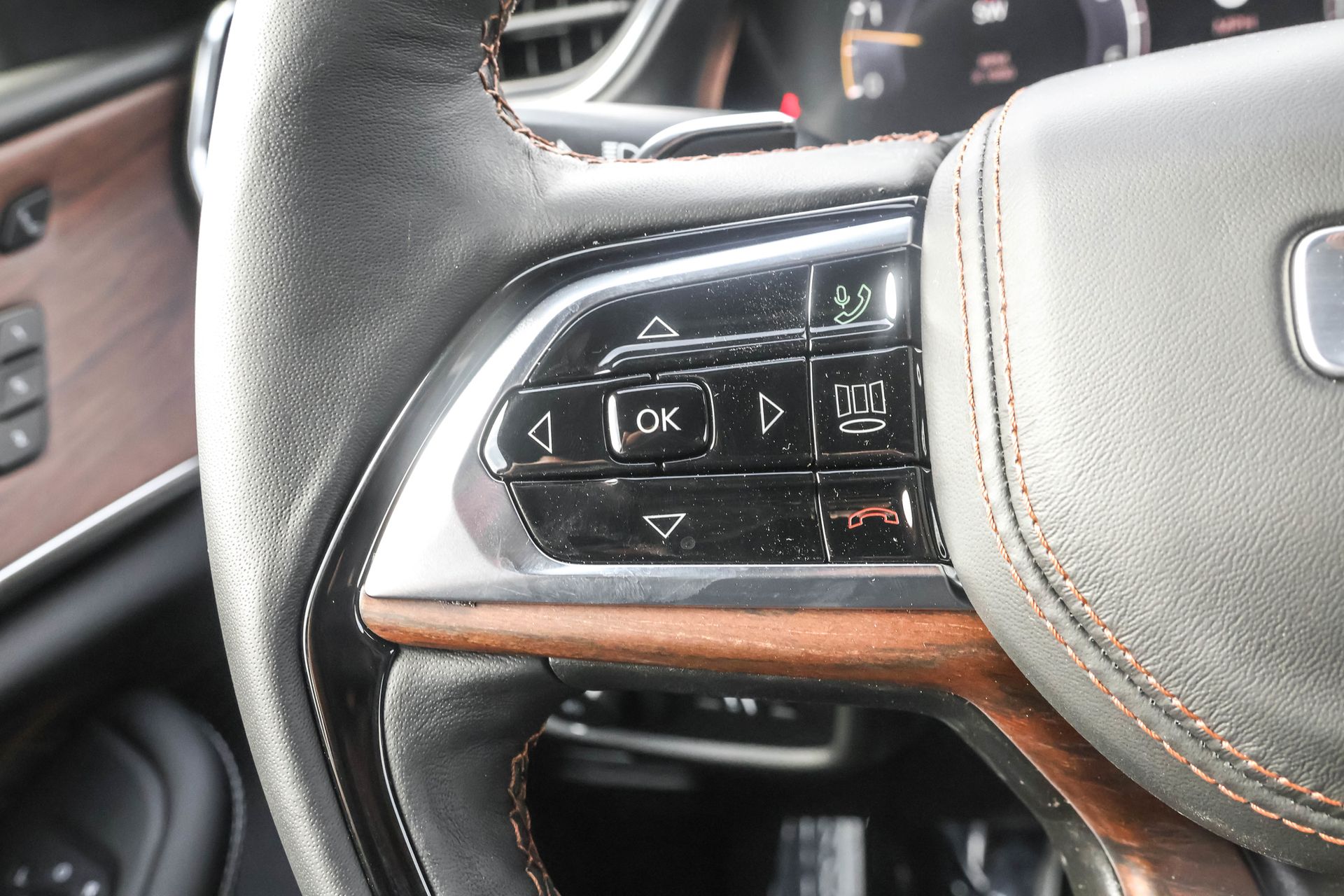 2025 JEEP GRAND CHEROKEE - Image 24