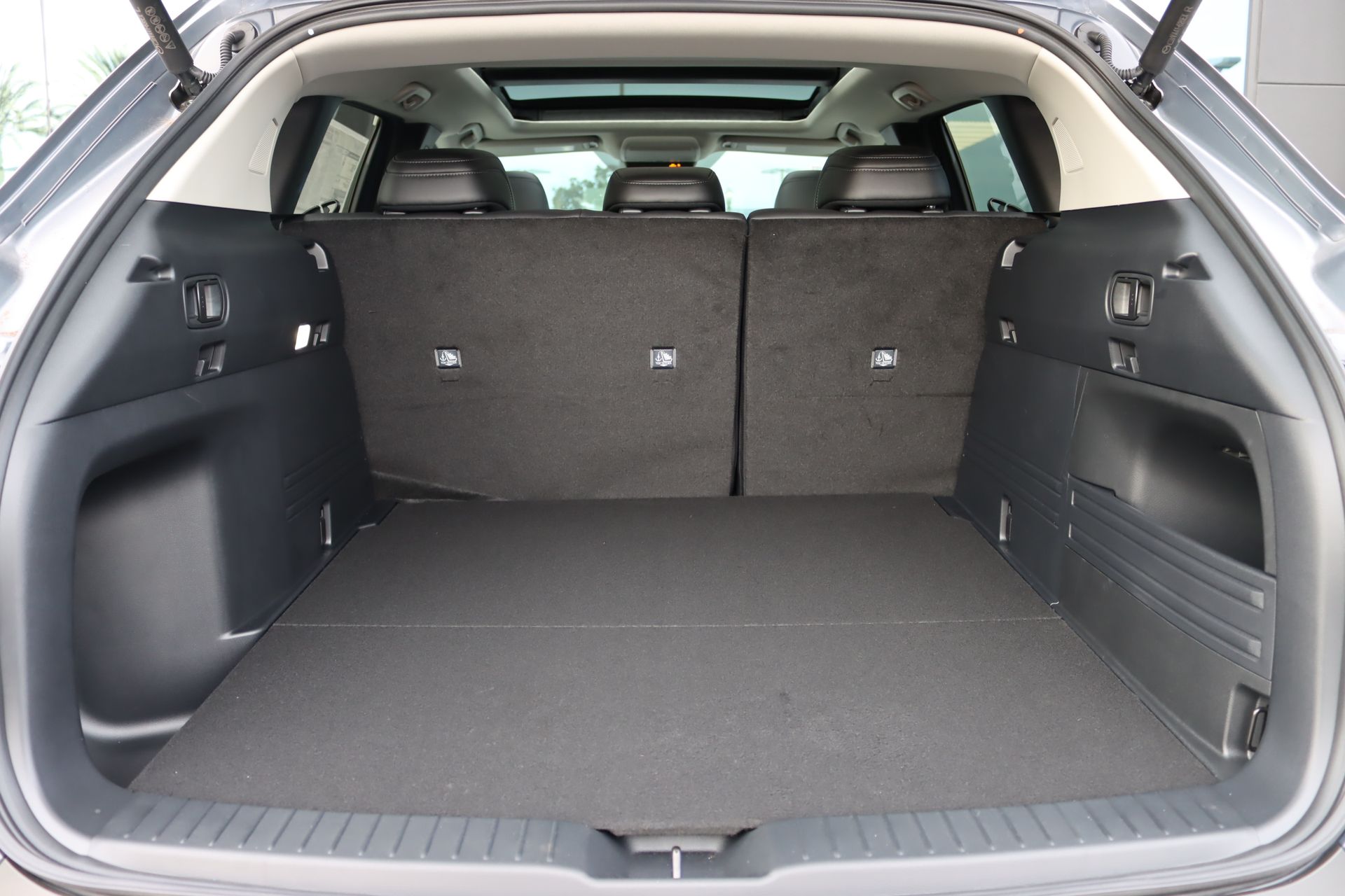 2025 Mazda CX-50 Hybrid Premium Plus photo