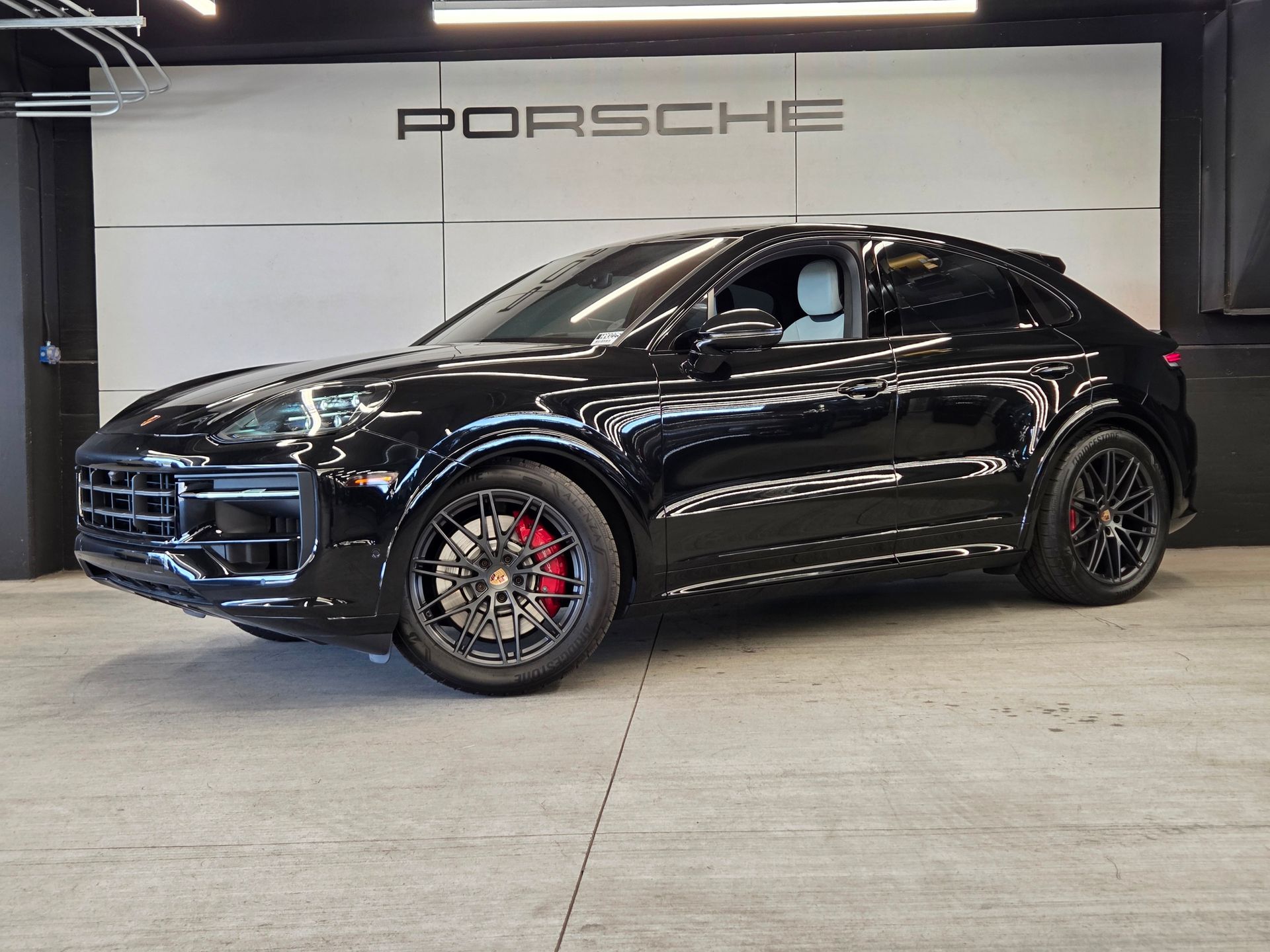 2025 Porsche Cayenne Coupe GTS AWD