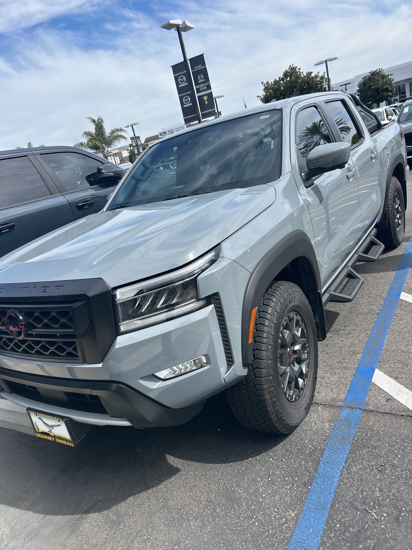 2023 Nissan Frontier PRO-4X Crew Cab 4WD