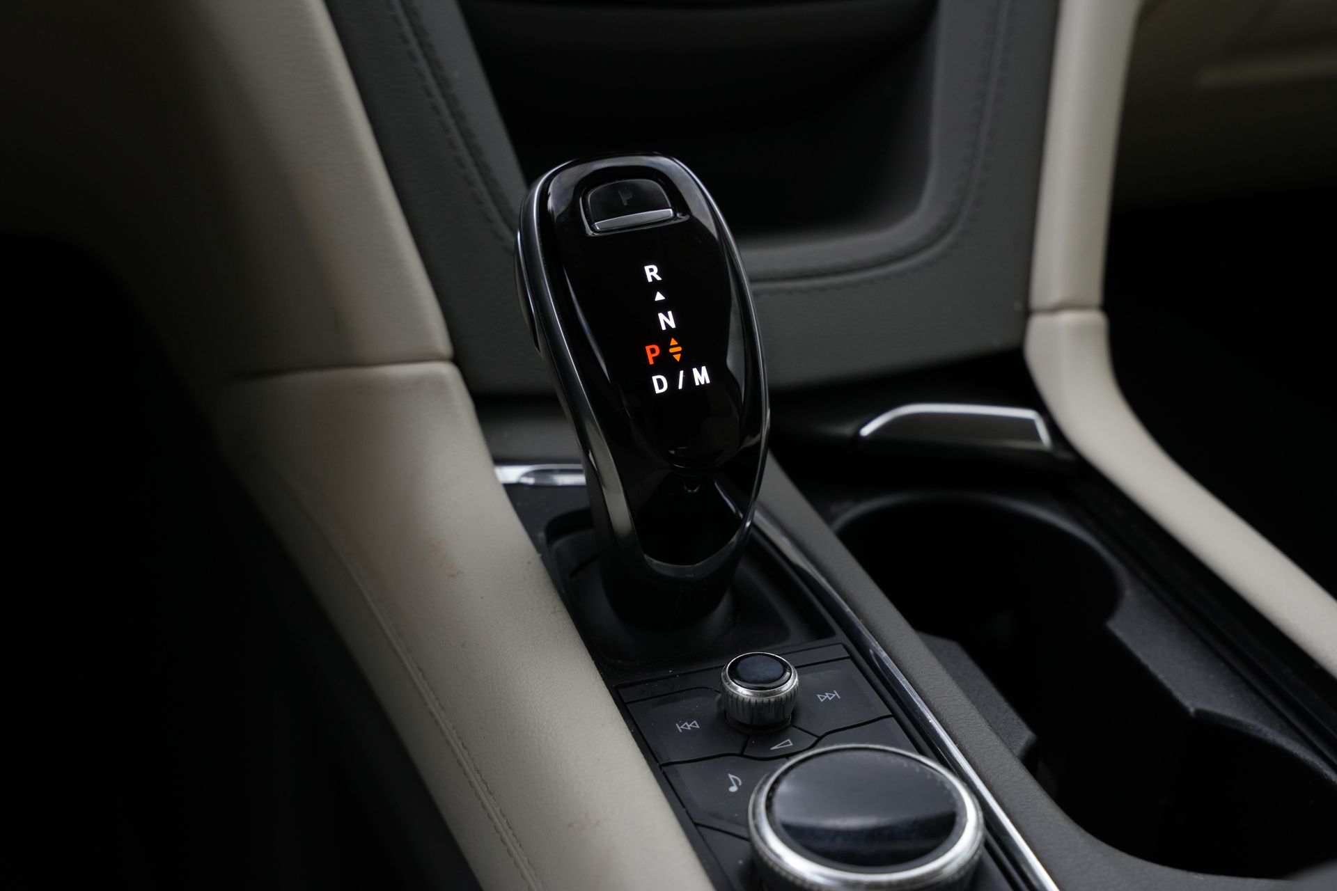 2021 Cadillac XT6 Premium Luxury White at Bayway Cadillac Southwest