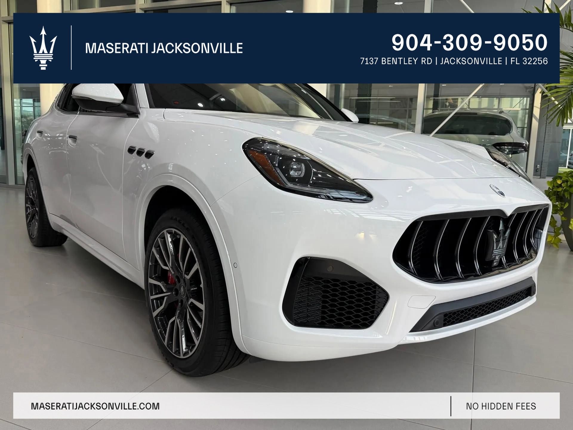 Bianco 2025 Maserati Grecale SUV / Crossover All-Wheel Drive 8-Speed Automatic