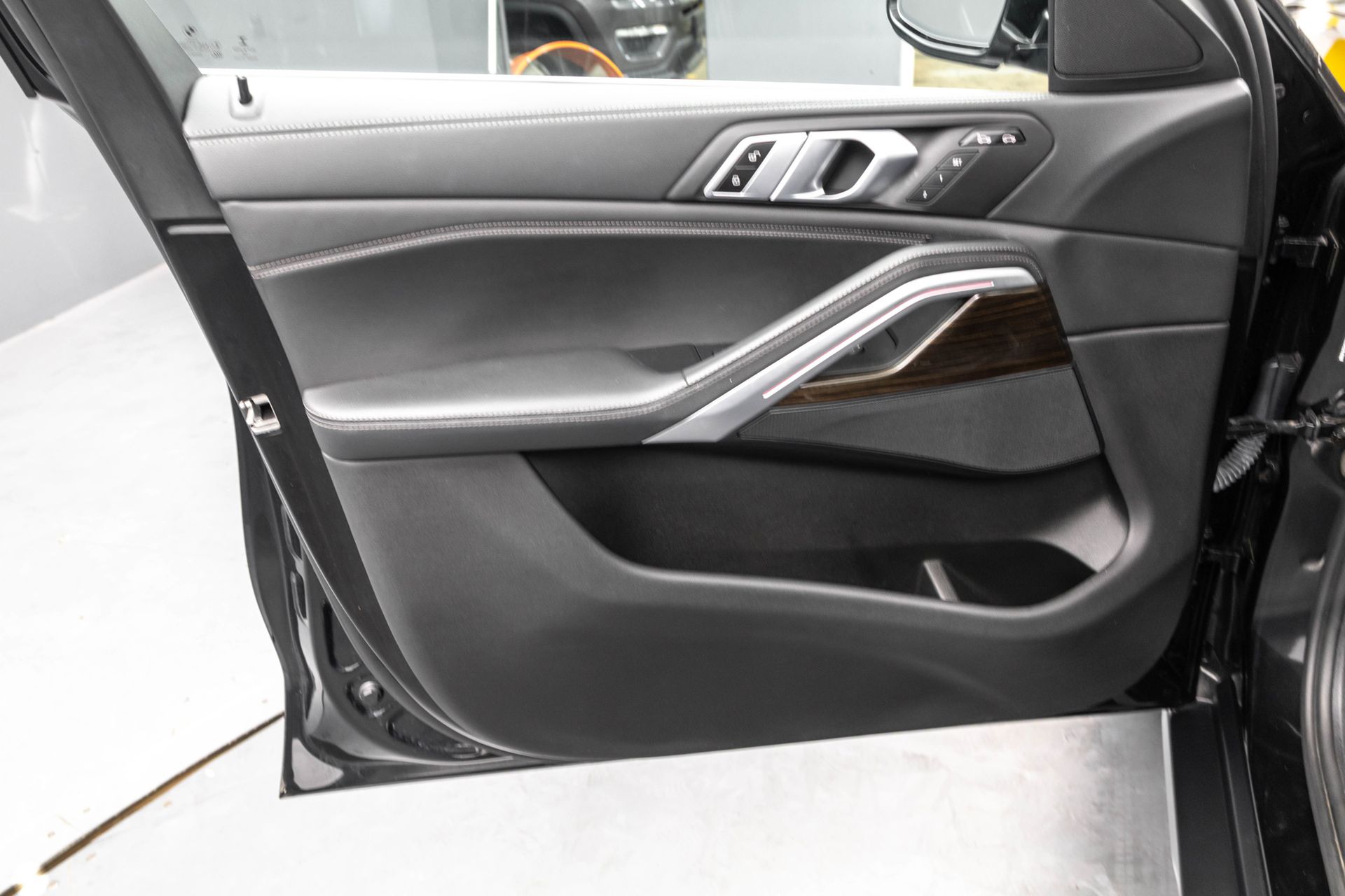 2020 BMW X6 - Image 29