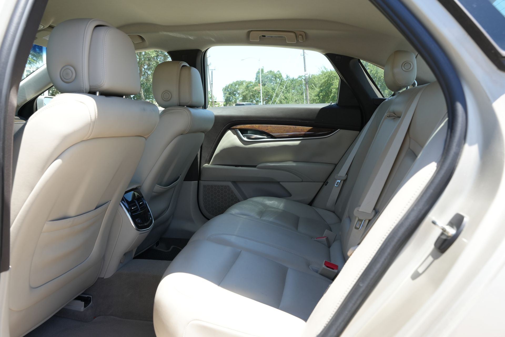 2013 Cadillac XTS Luxury Silver at Emmons Autoplex