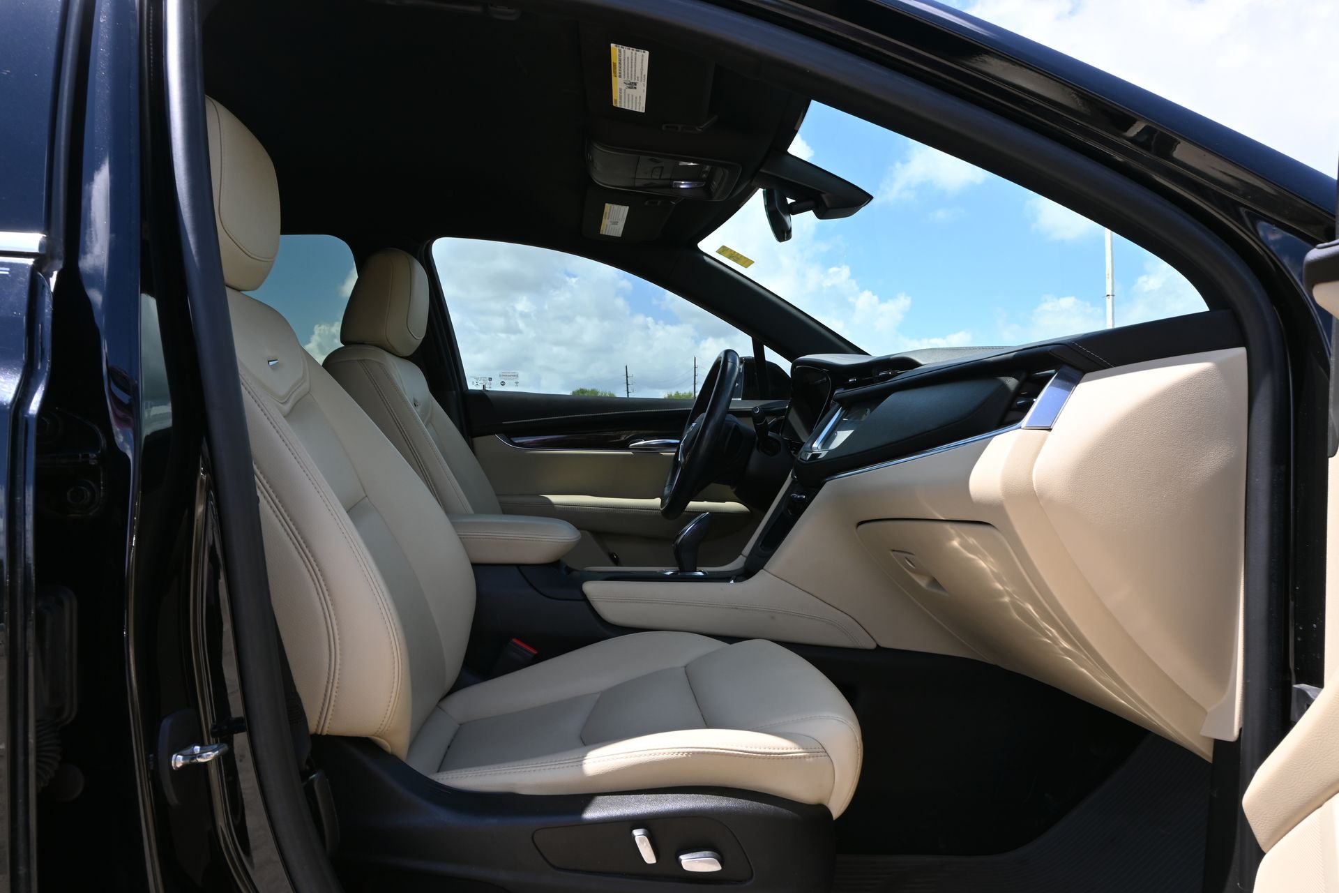 2019 Cadillac XT5 Base Black at DeMontrond Ford