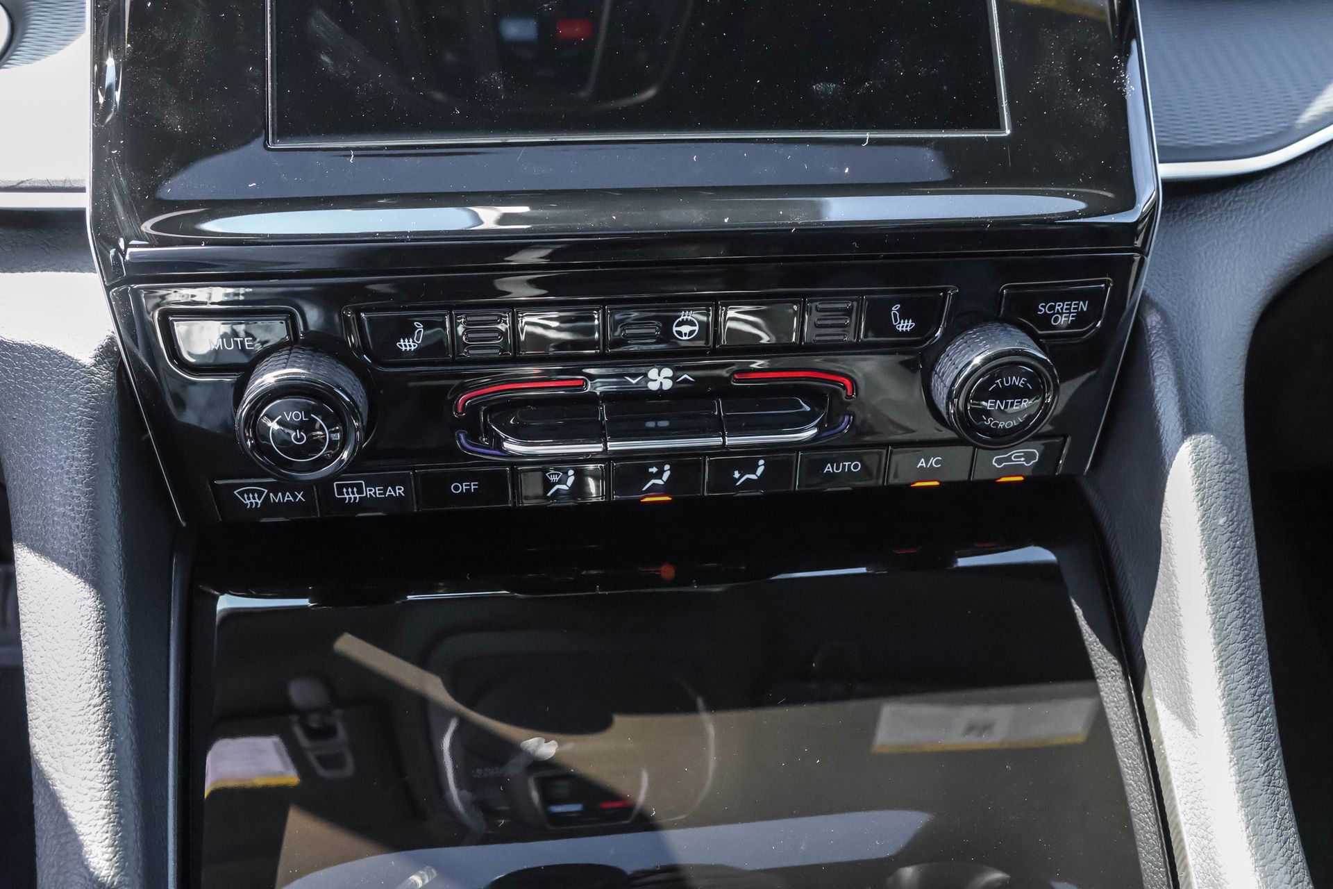 2025 JEEP GRAND CHEROKEE - Image 20