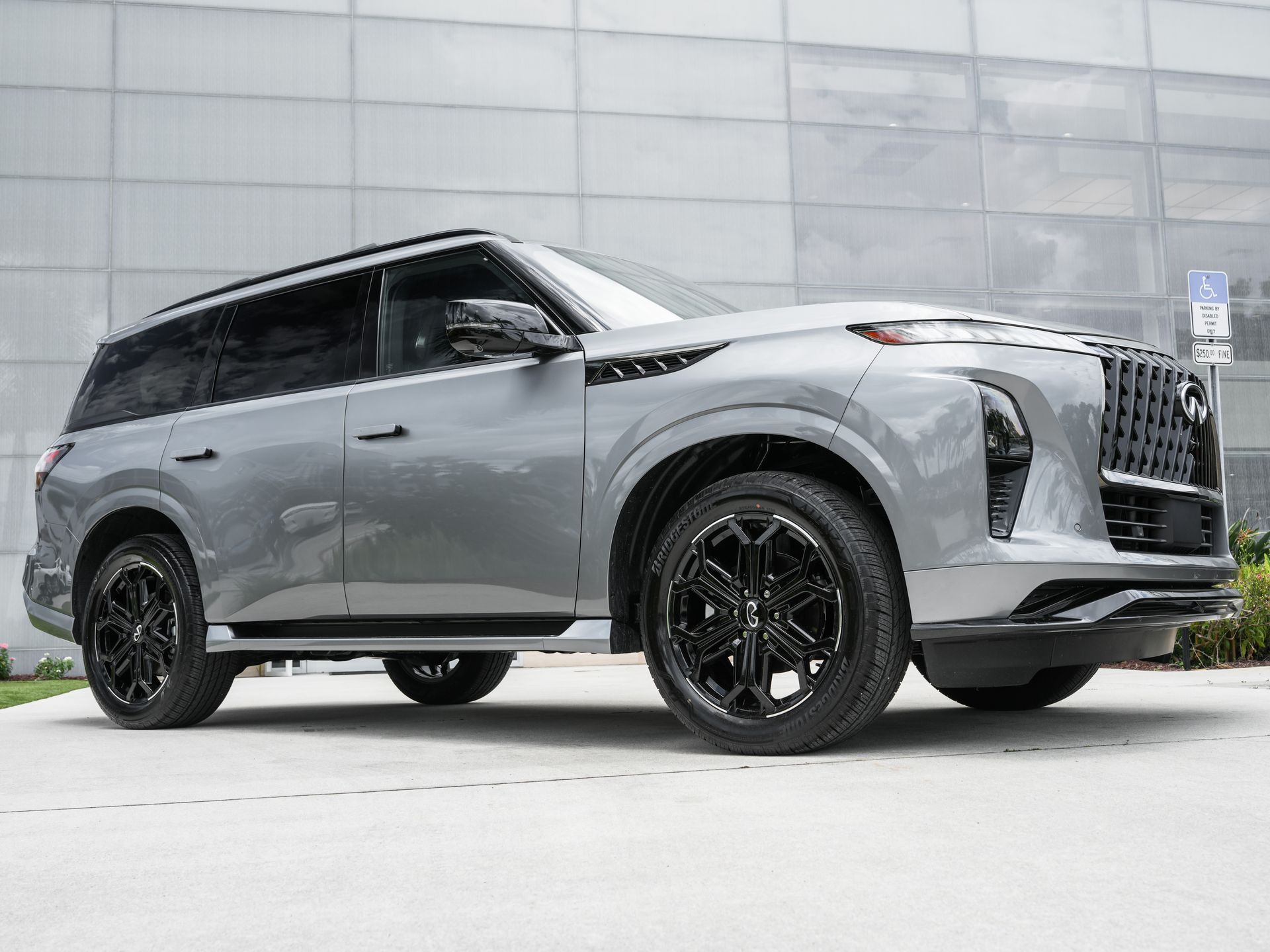 2026 INFINITI QX80 SPORT