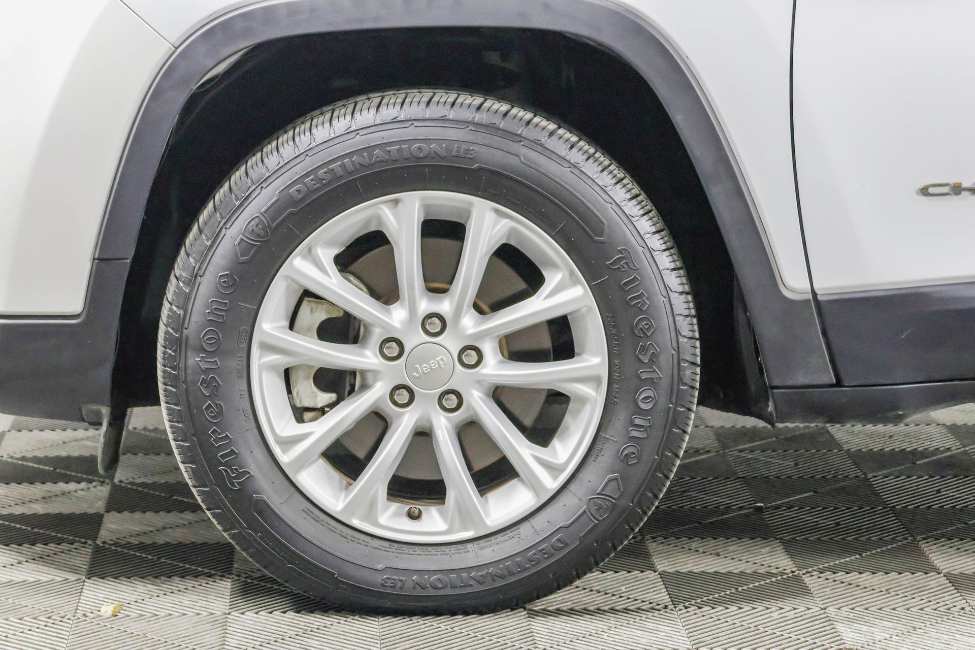 2022 JEEP CHEROKEE - Image 18