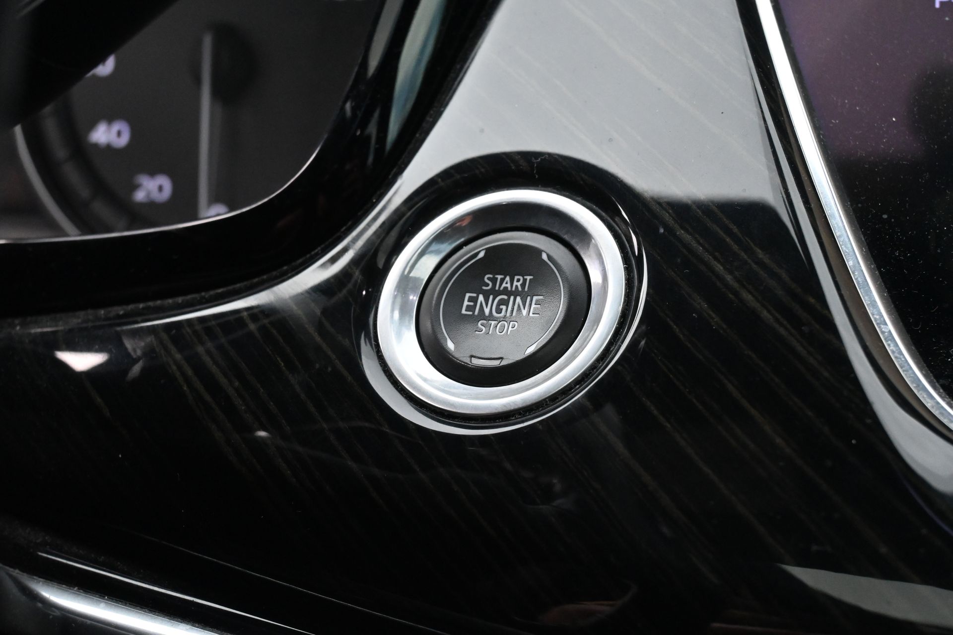 2020 Cadillac XT6 Premium Luxury Black at AutoSavvy Houston Northwest