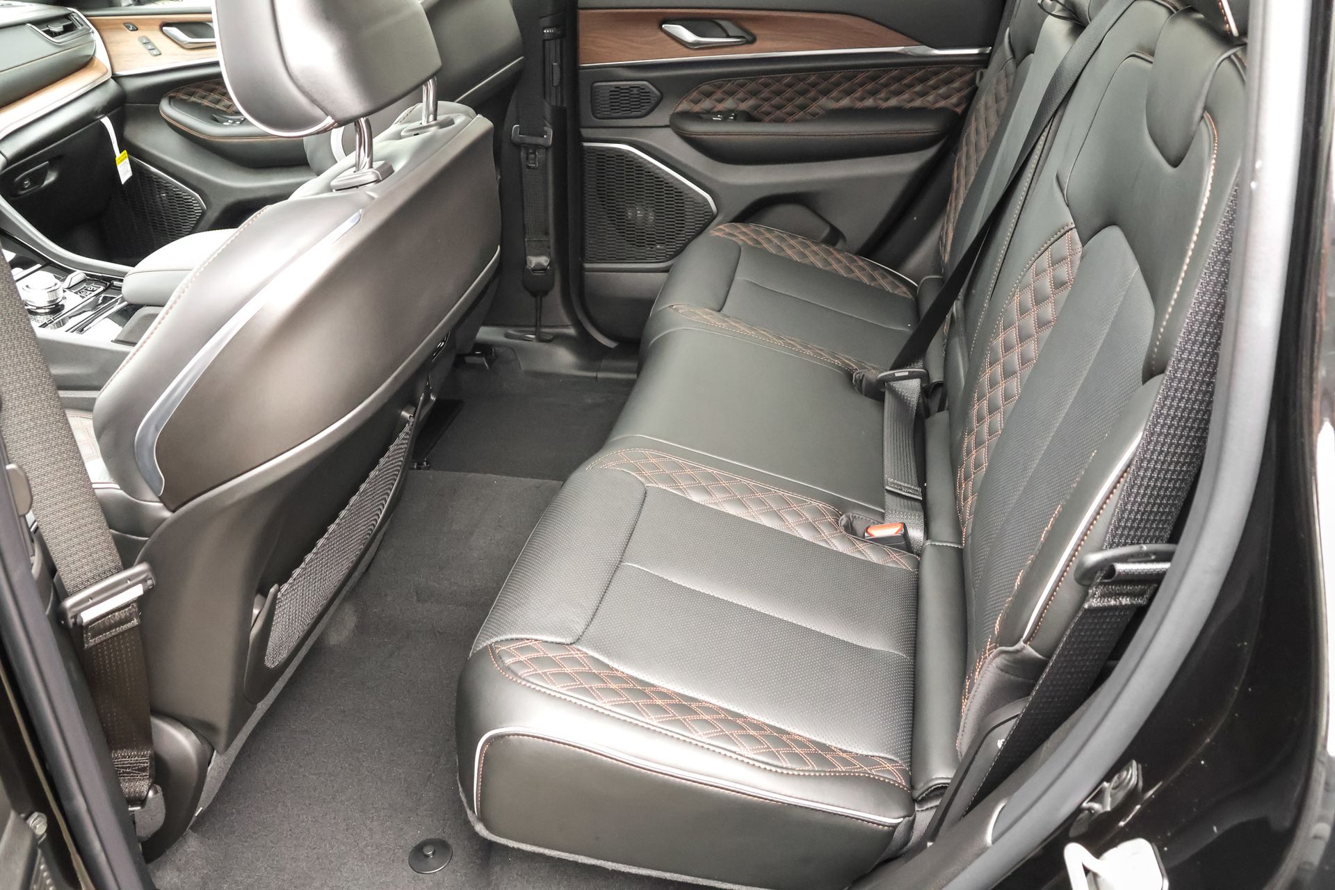 2025 JEEP GRAND CHEROKEE - Image 11