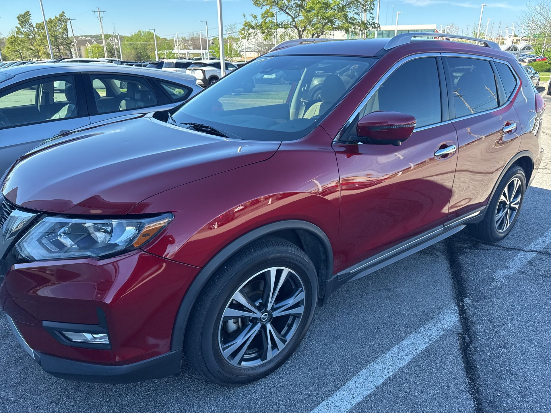 Red (Scarlet Ember) 2018 Nissan Rogue SL FWD SUV / Crossover Front-Wheel Drive Continuously Variable Transmission