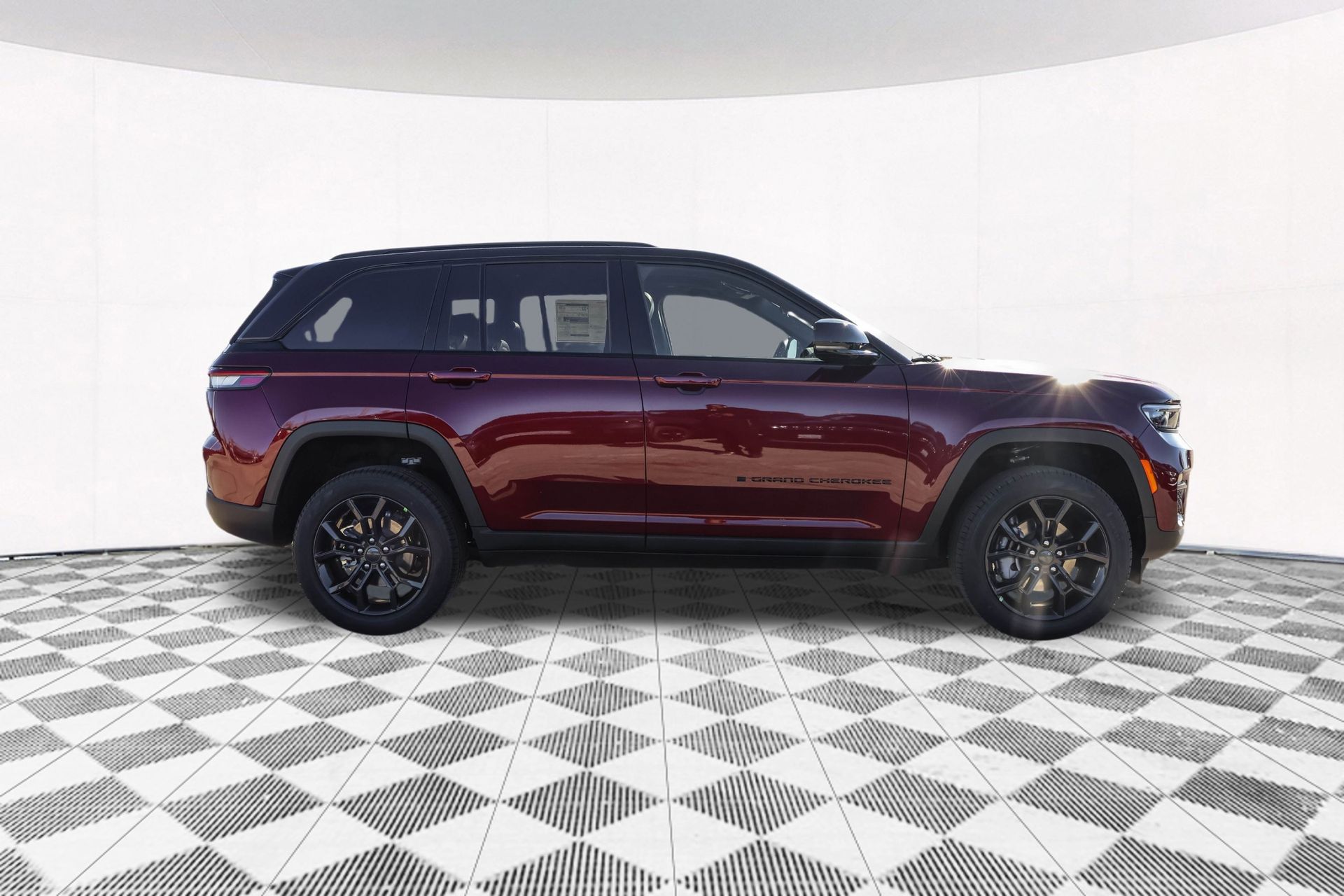 2025 JEEP GRAND CHEROKEE - Image 11