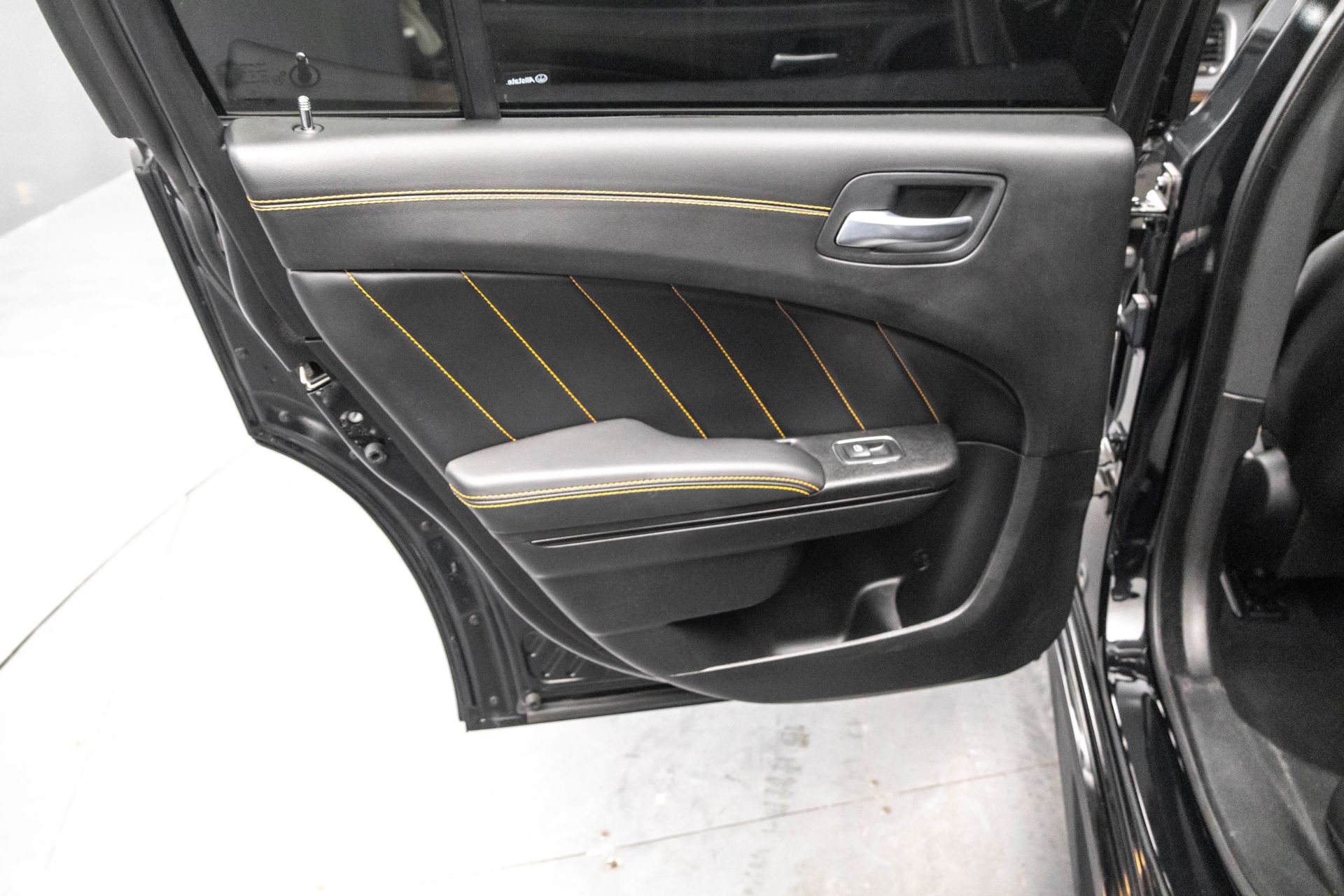 2023 DODGE CHARGER - Image 36