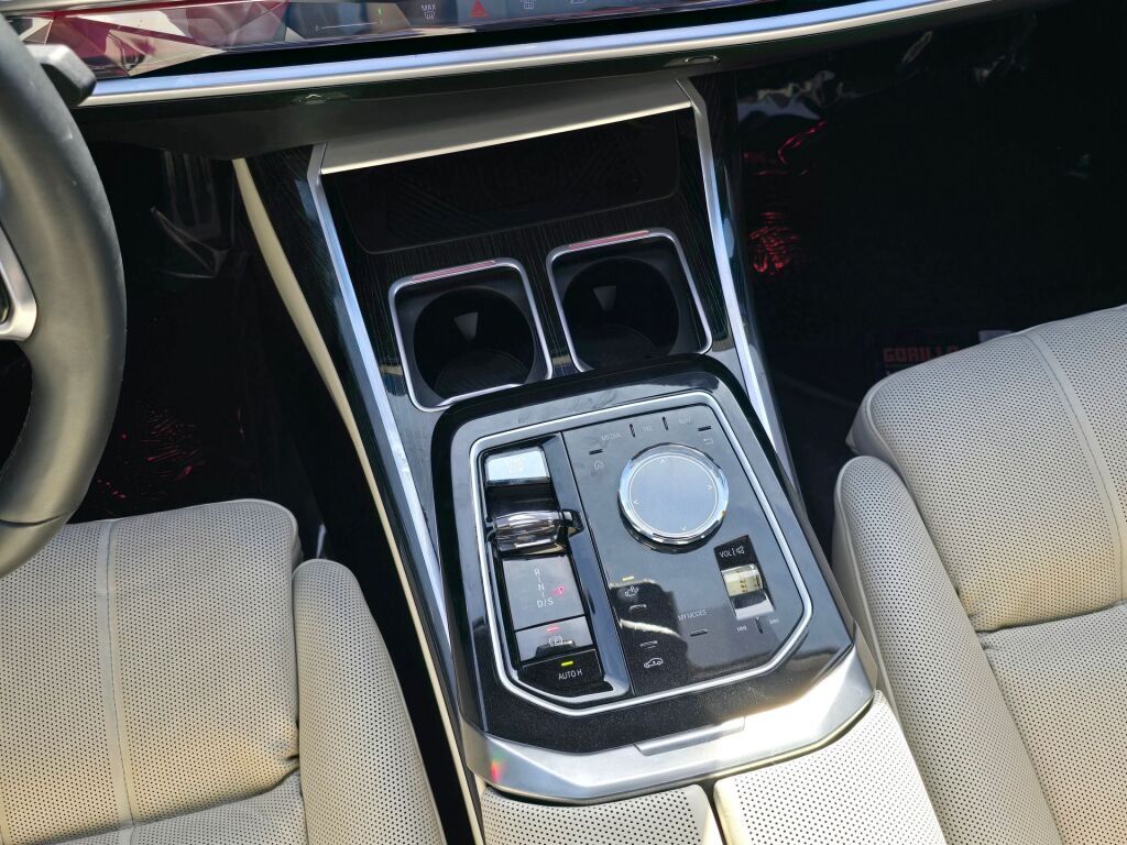 2024 Bmw 750e 750e xDrive photo 16