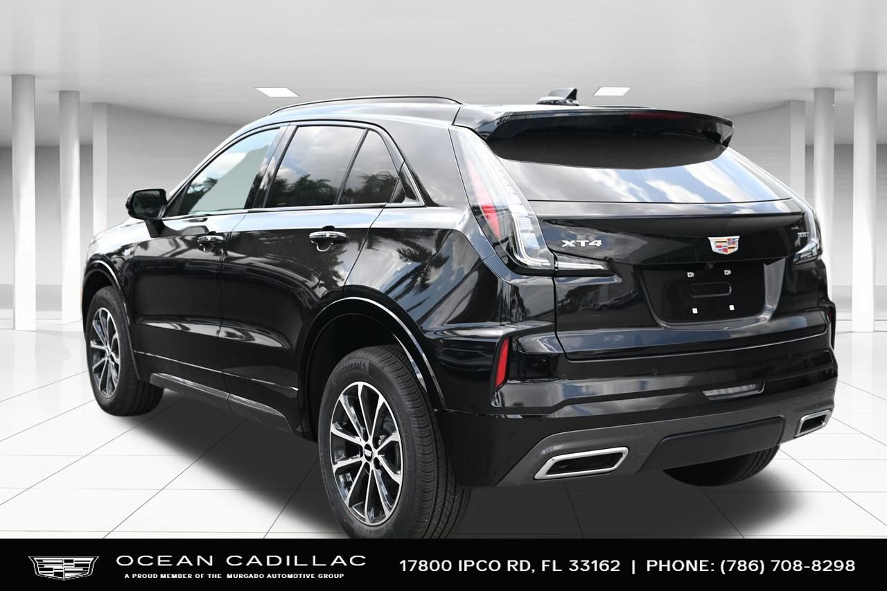 2024 Cadillac XT4 Sport 3