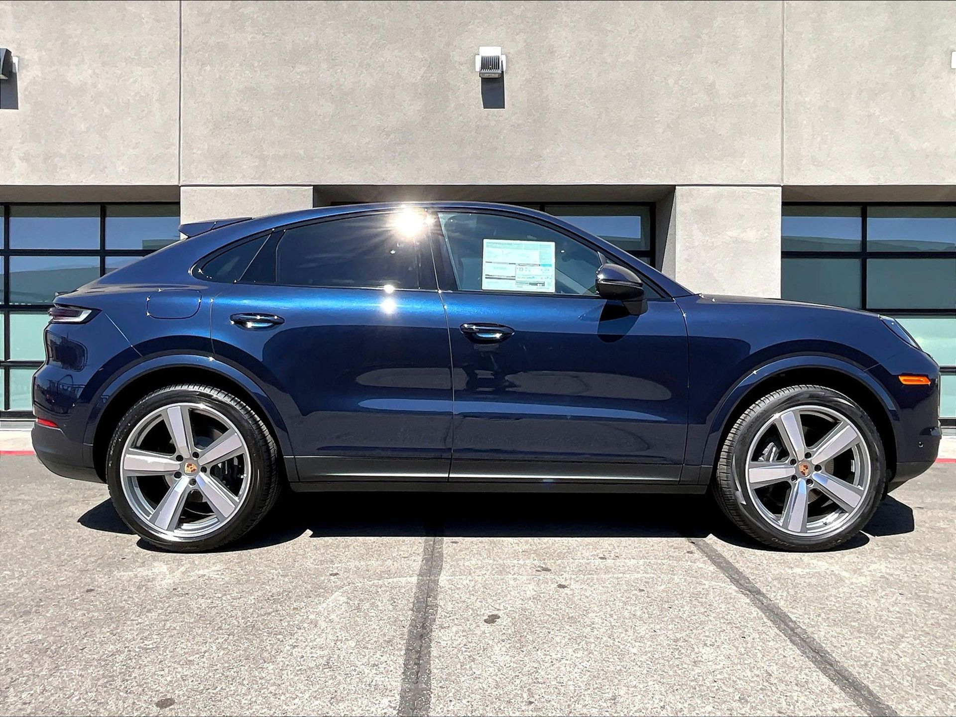 2025 Cayenne Coupe picture #7