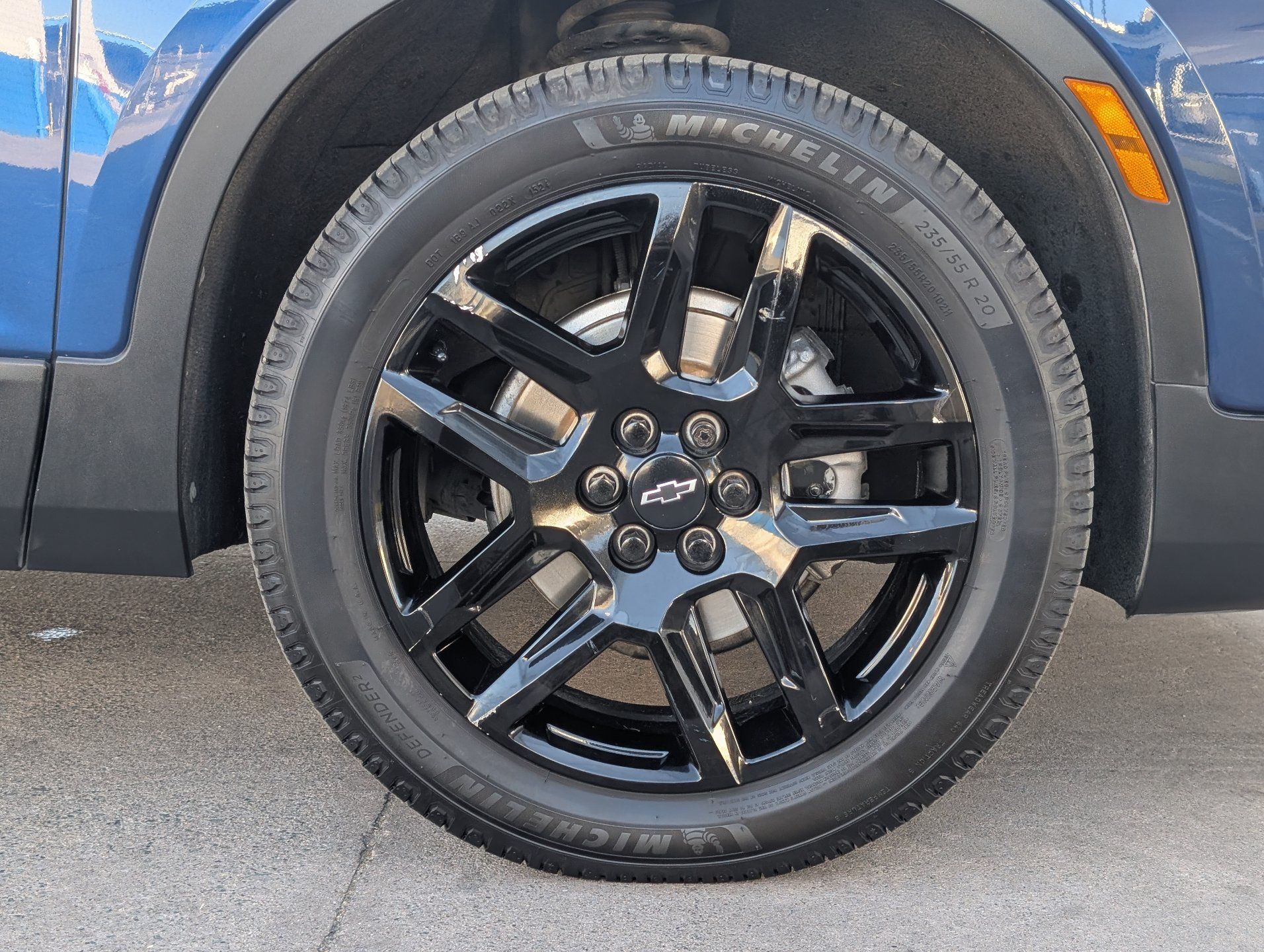 View vehicle photo 6
