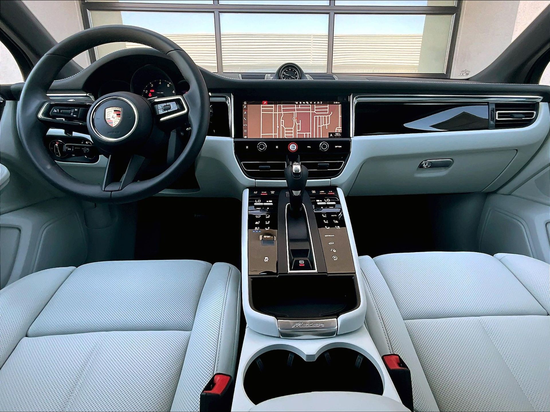 2025 Macan picture #11