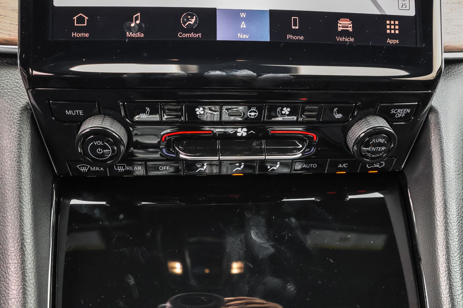 2025 JEEP GRAND CHEROKEE - Image 17