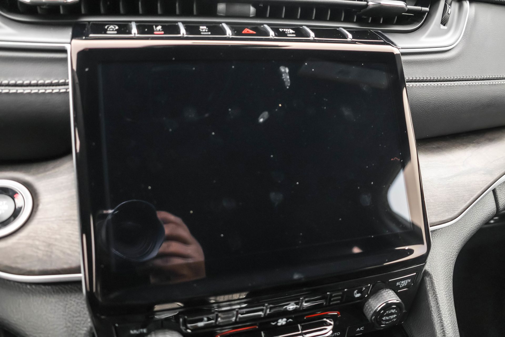 2025 JEEP GRAND CHEROKEE - Image 18