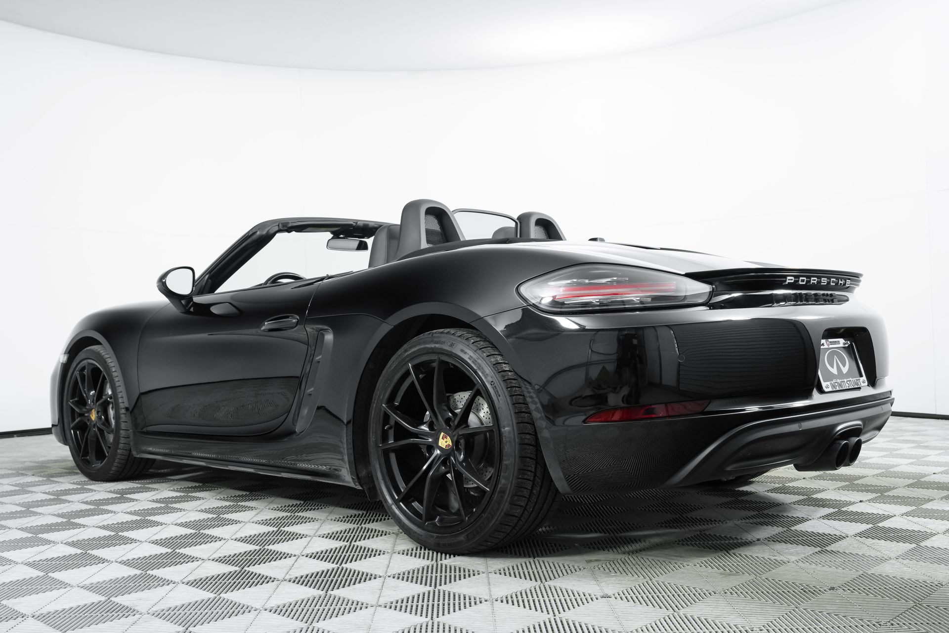 used 2021 Porsche 718 Boxster car, priced at $53,000