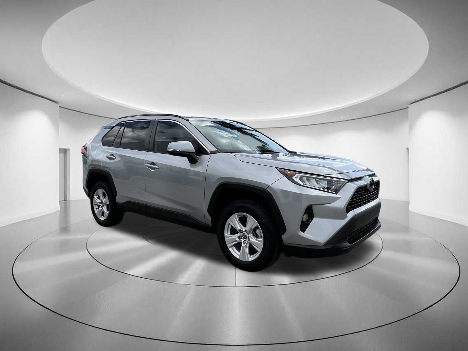 2021 Toyota RAV4 XLE 23