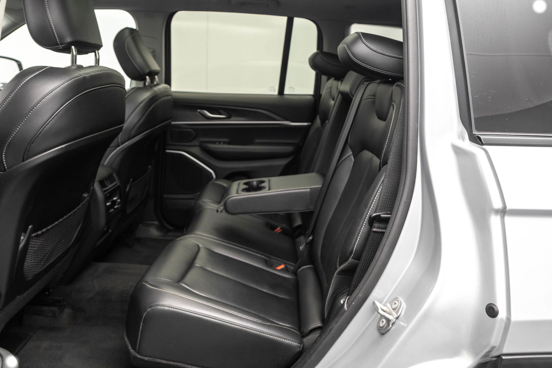 2022 JEEP GRAND CHEROKEE - Image 31