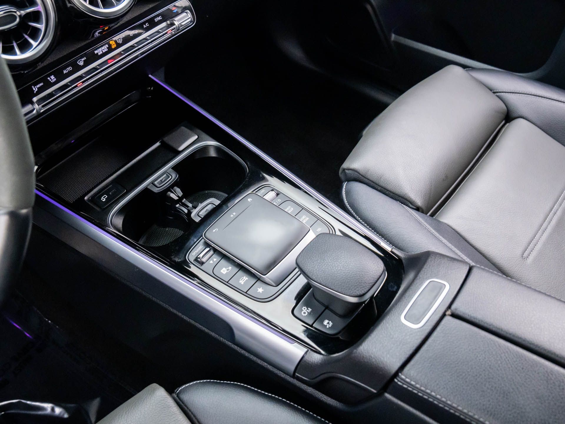 2022 Mercedes-Benz GLB GLB 35 AMG photo