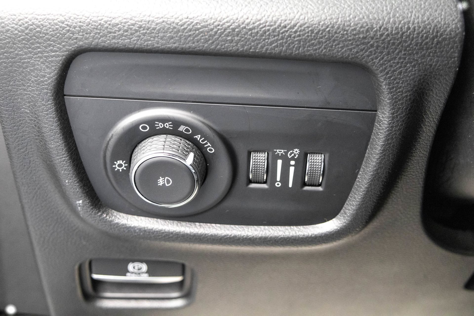 2022 JEEP GRAND CHEROKEE - Image 19