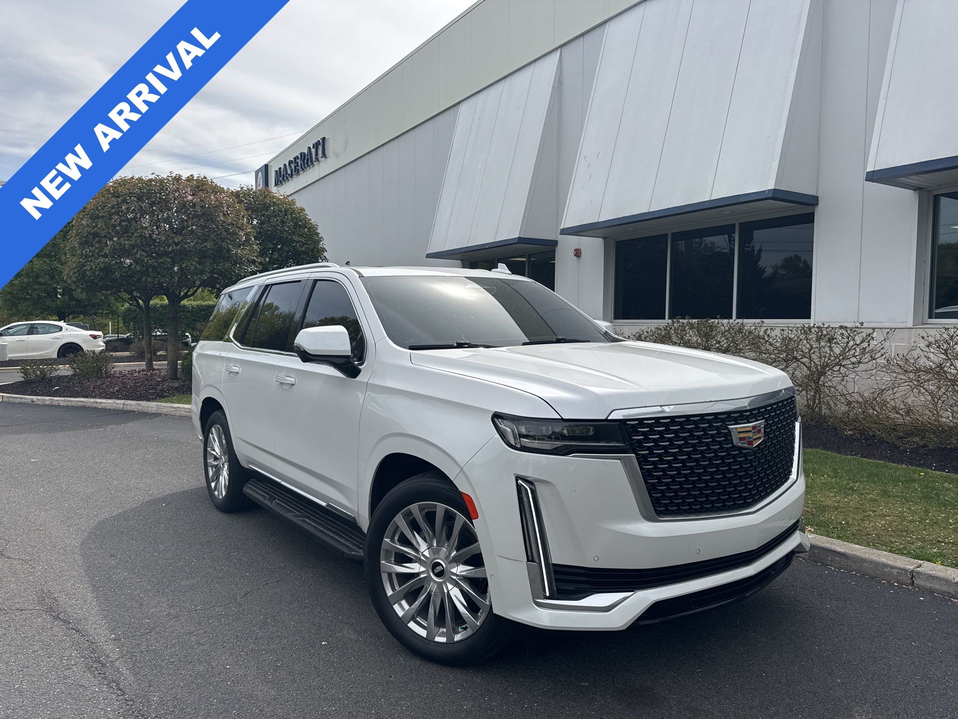 Crystal White Tricoat 2023 Cadillac Escalade Premium Luxury 4WD SUV / Crossover Four-Wheel Drive Automatic