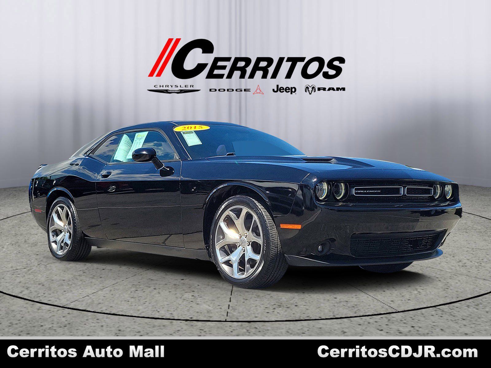 Pitch Black Clearcoat 2015 Dodge Challenger Coupe Rear-Wheel Drive 8-Speed Automatic