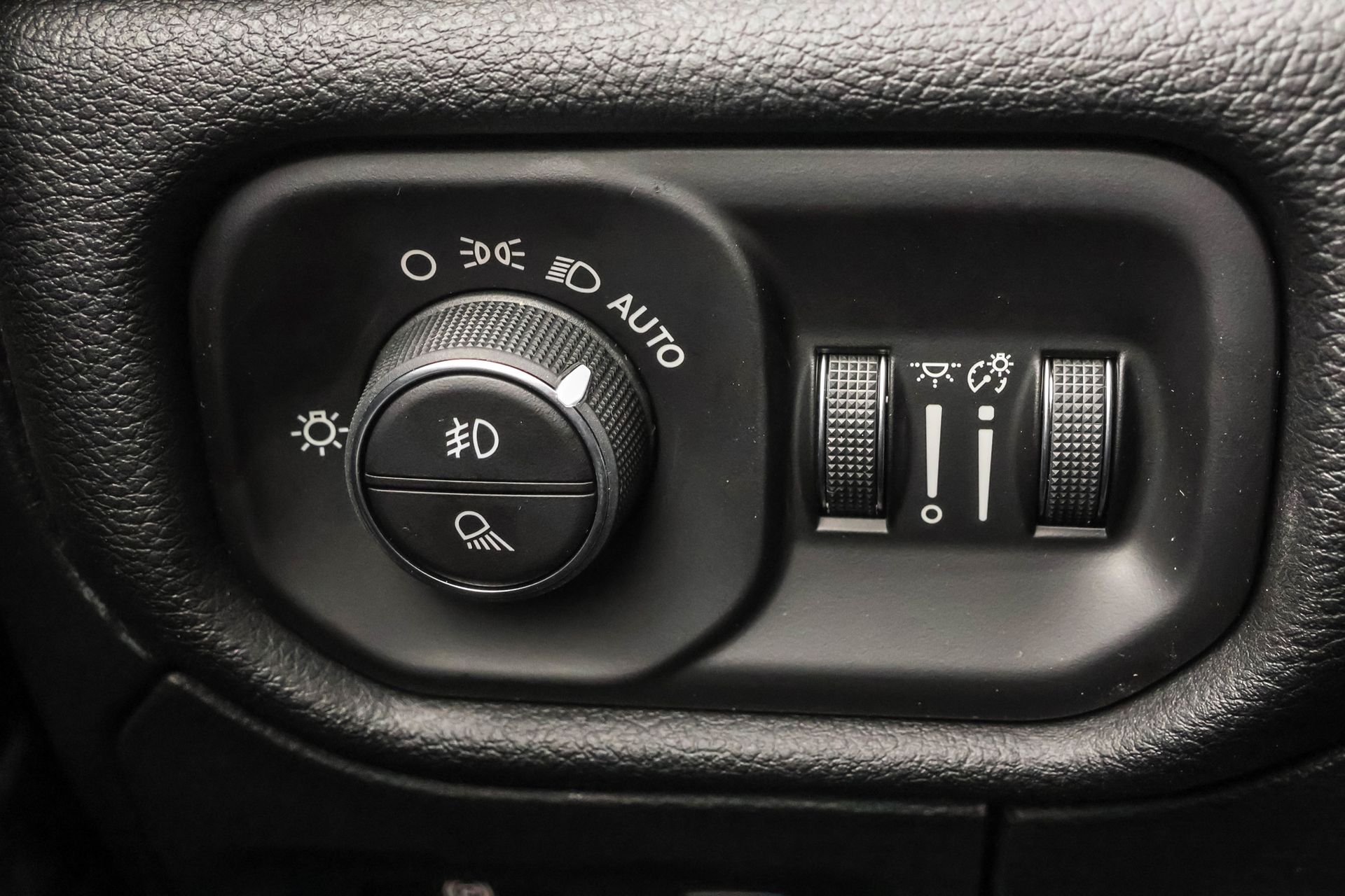 2026 RAM 1500 - Image 23