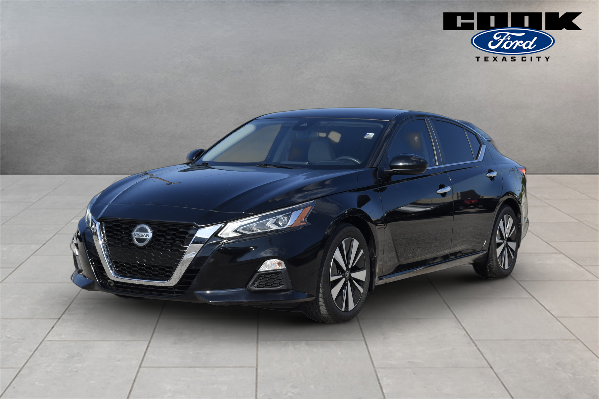 Super Black Clearcoat 2021 Nissan Altima Sedan Front-Wheel Drive Continuously Variable Transmission