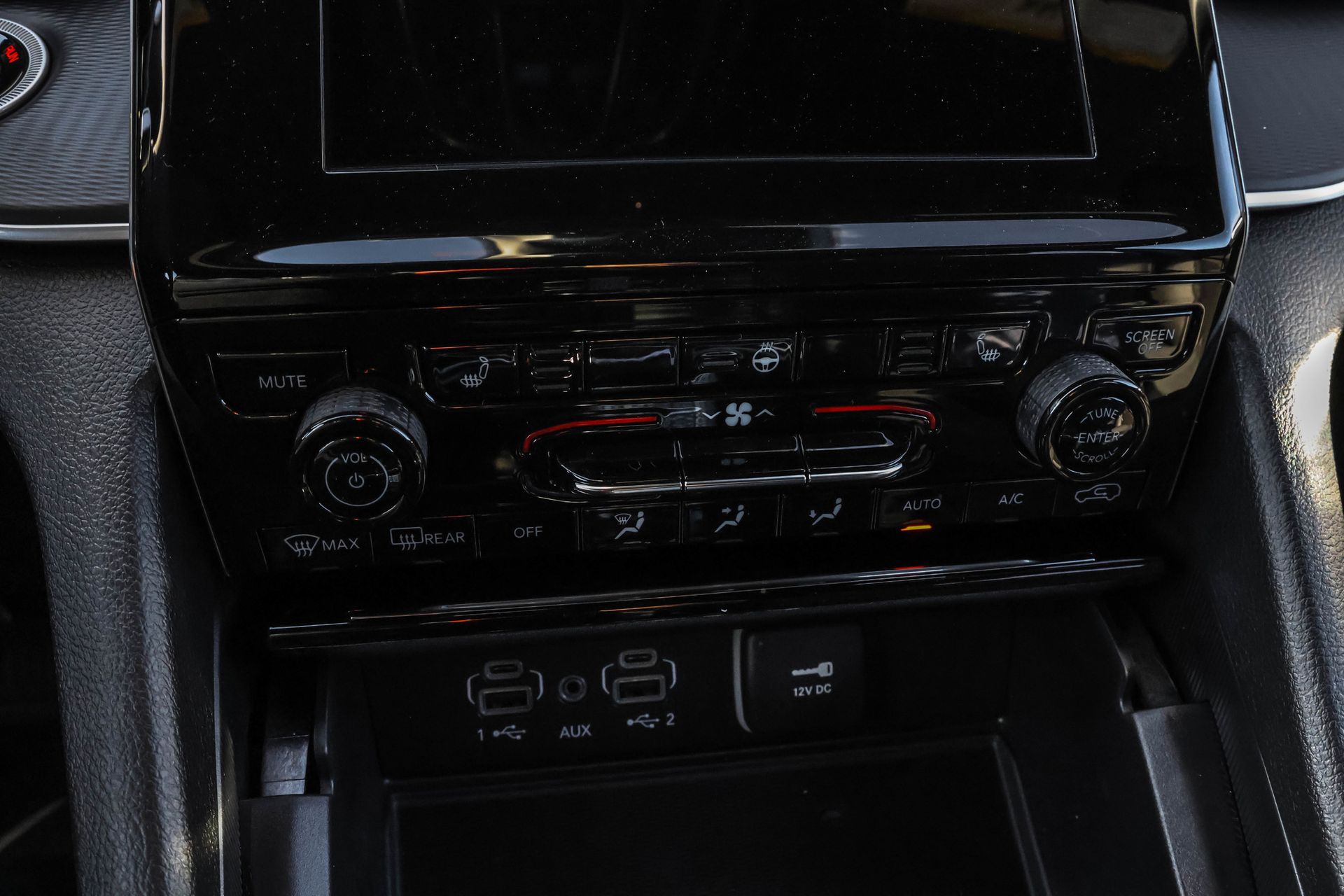 2025 JEEP GRAND CHEROKEE - Image 20