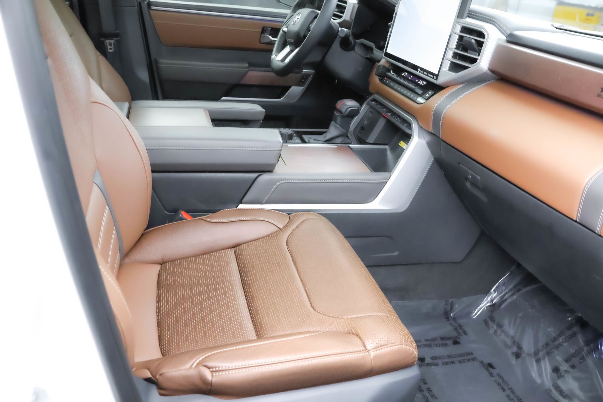 2023 TOYOTA TUNDRA - Image 33