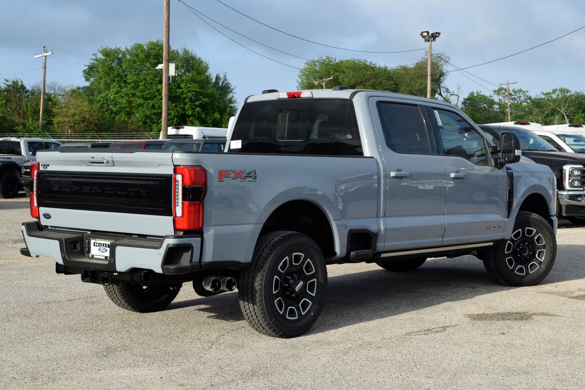 View vehicle photo 6