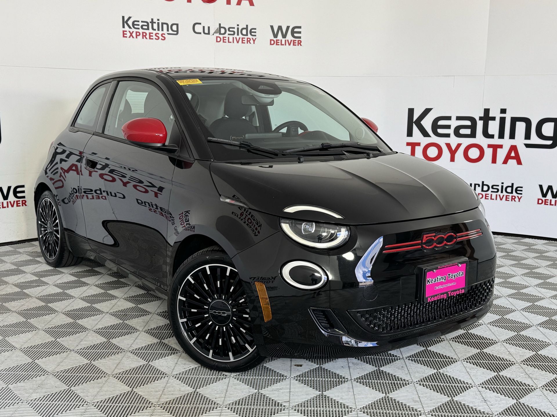 View vehicle photo 3