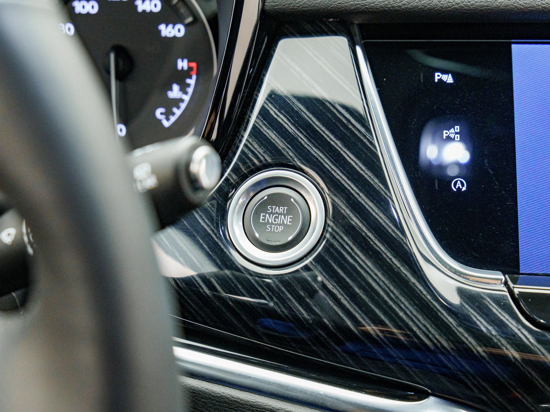 2024 Cadillac XT6 Premium Luxury photo