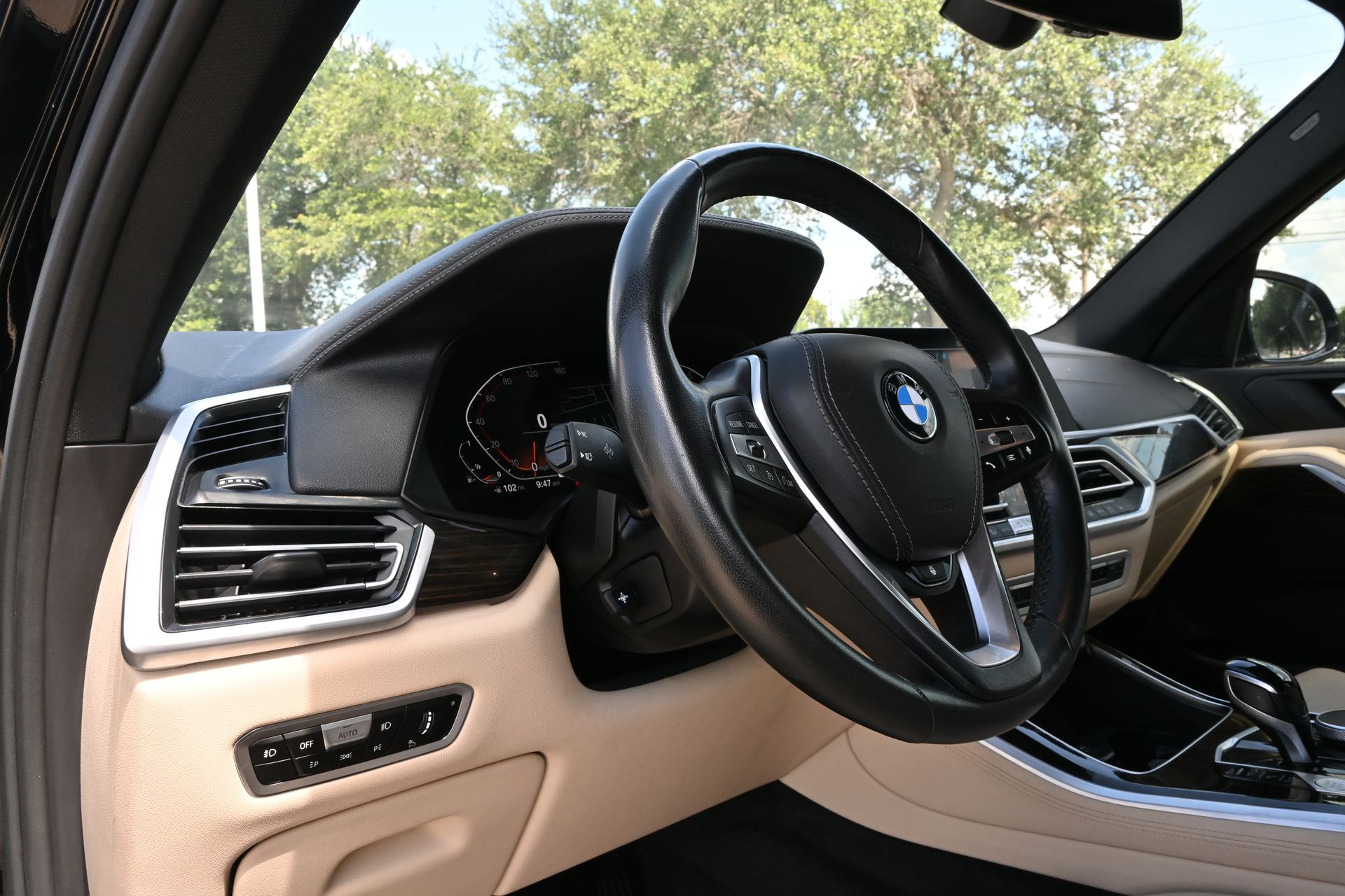 2020 BMW X5 sDrive40i Black at Ultimate Motorsports