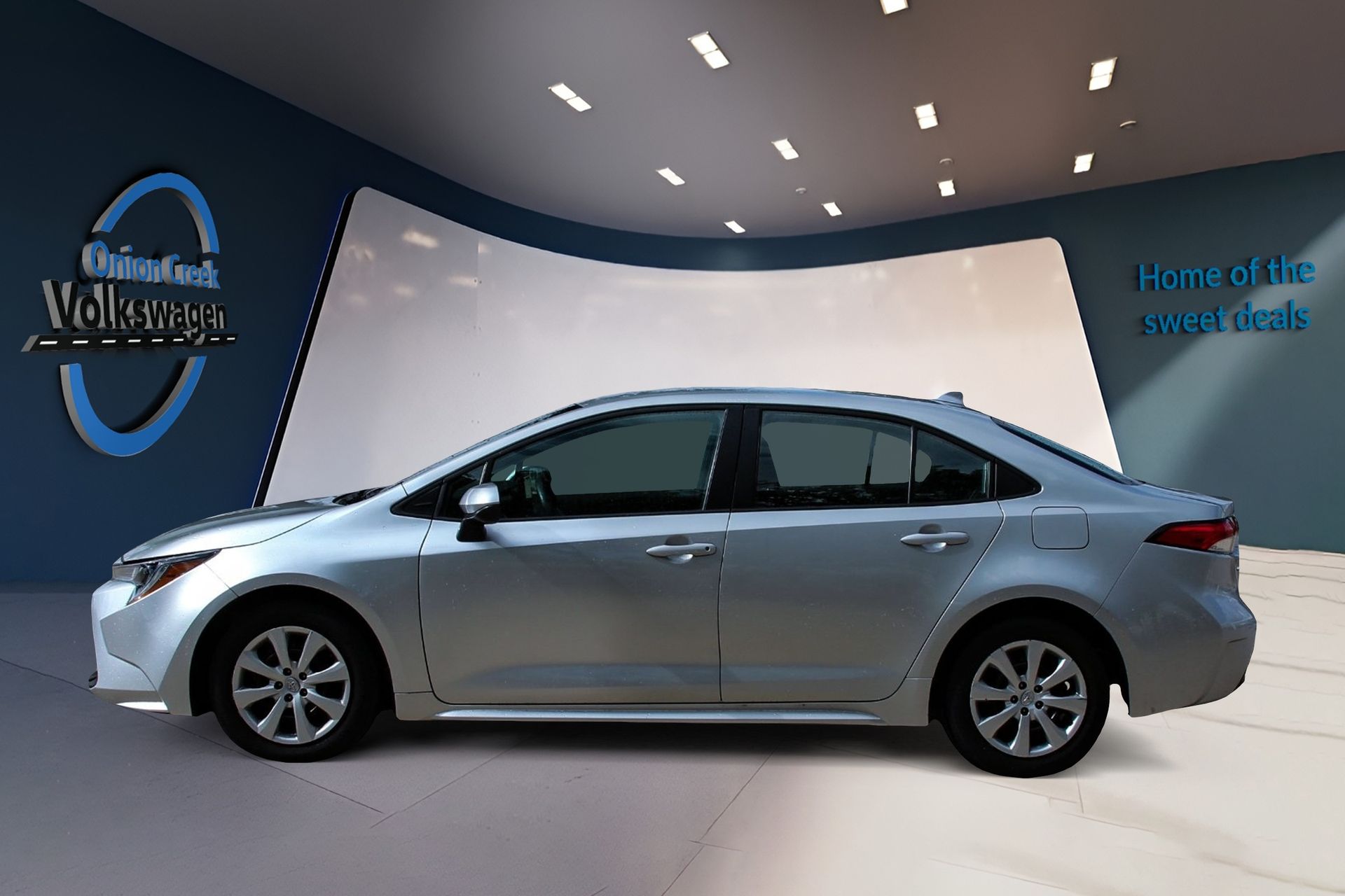 View vehicle photo 7