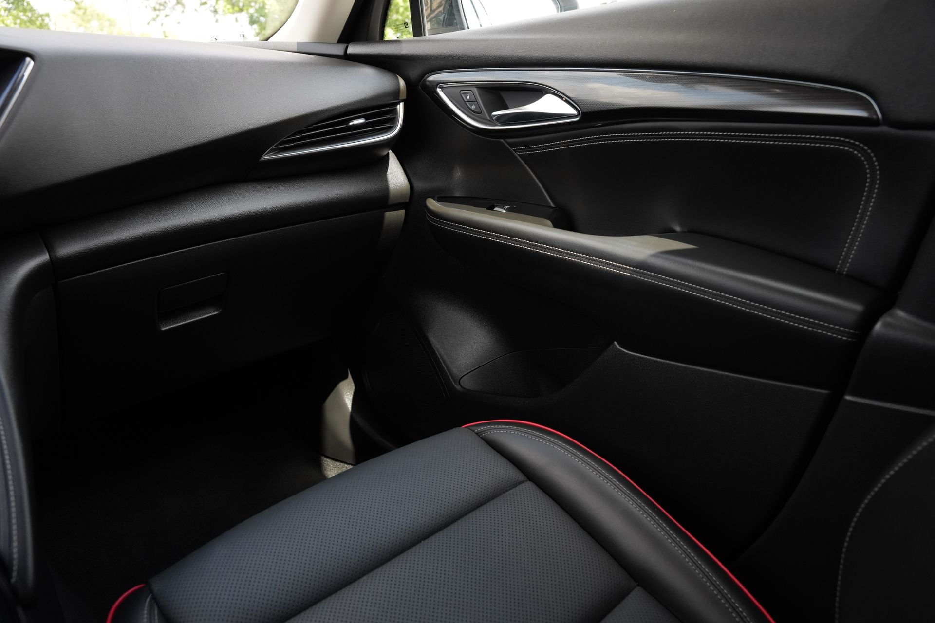 2023 Buick Envision Essence Gray at Toyota of Victoria