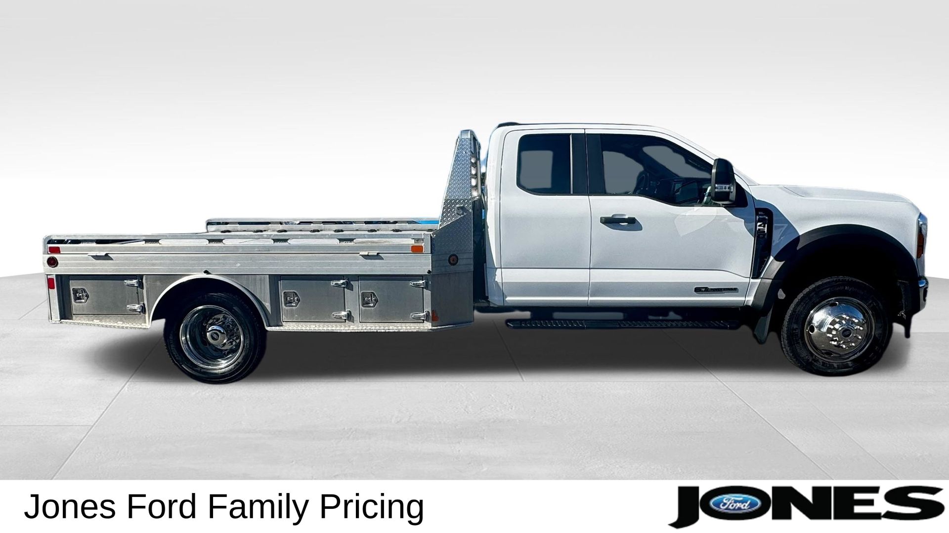 2023 Ford F-450SD XL - 2