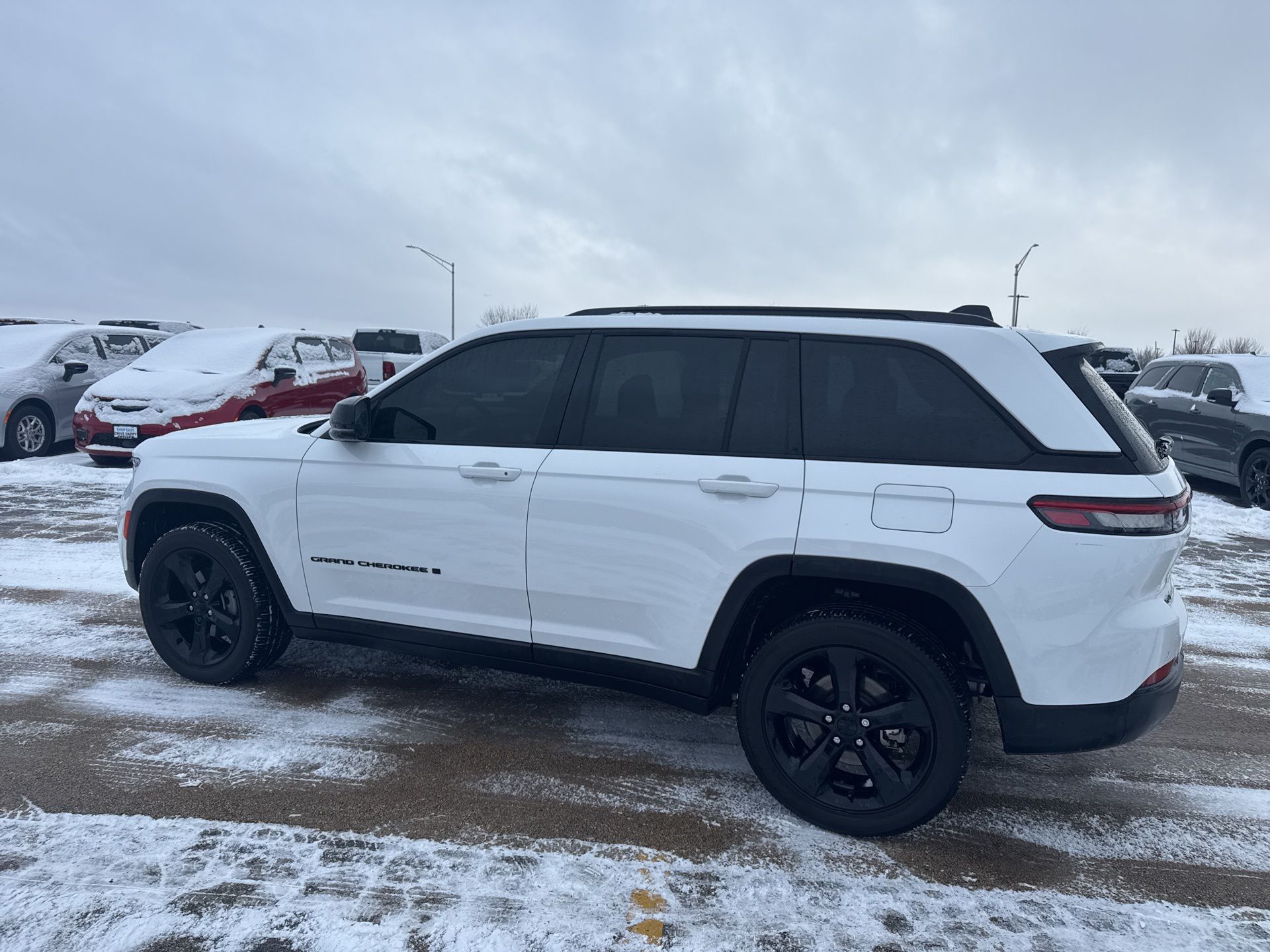 2023 JEEP GRAND CHEROKEE - Image 8