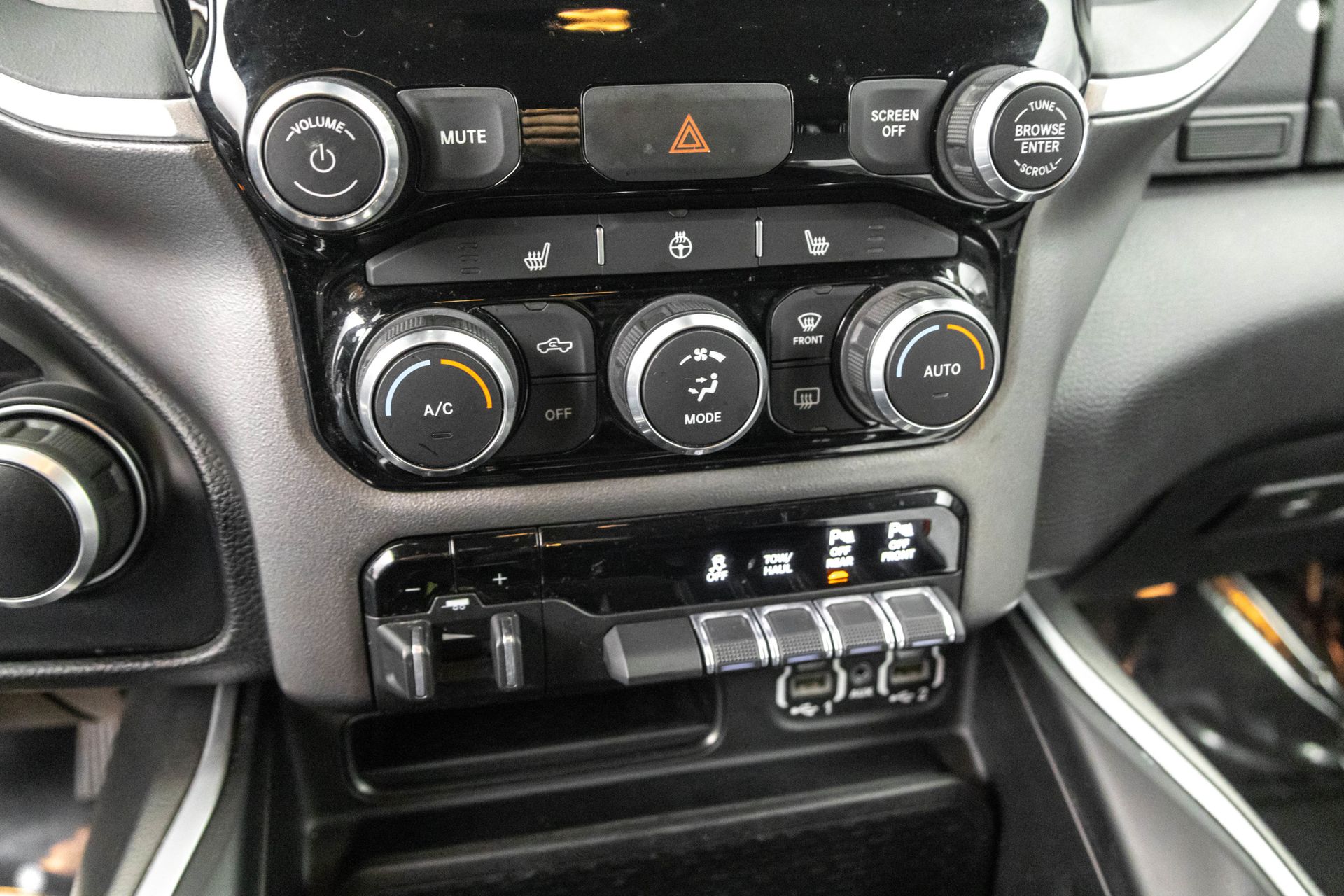 2020 RAM 1500 - Image 30