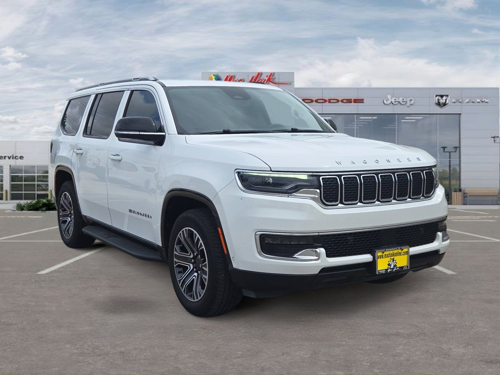 View vehicle photo 7