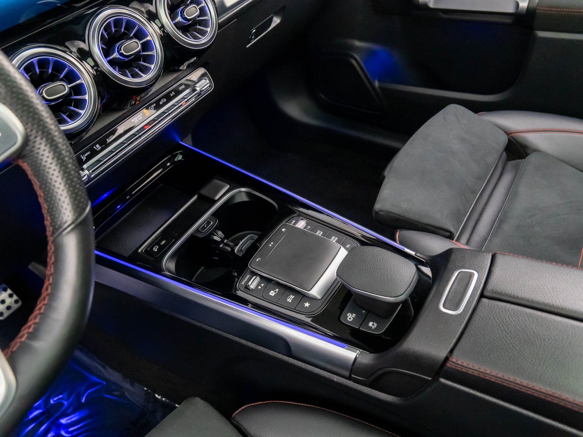 2022 Mercedes-Benz GLB GLB 35 AMG photo